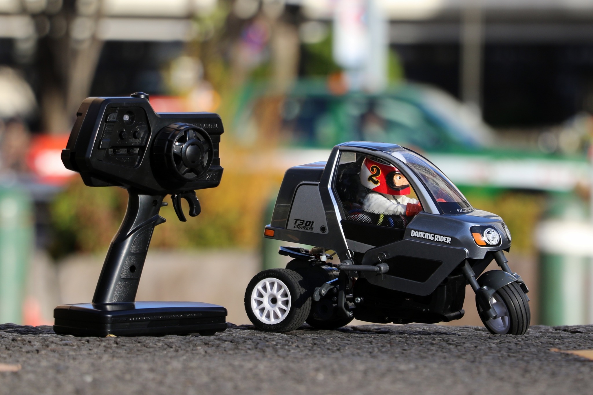 難しいけど癖になる感覚、これが新感覚？---タミヤ 3輪電動RC