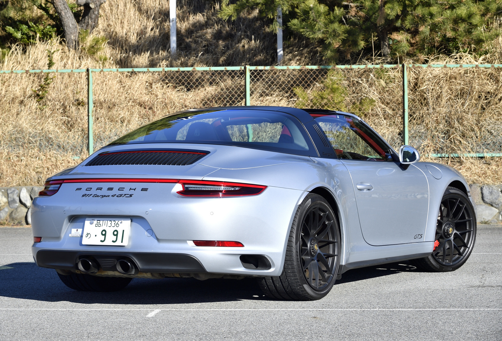 ポルシェ 911タルガ4 GTS…“斬新”タルガトップに450馬力の心臓 ポルシェ 911タルガ4 GTS…“斬新”タルガトップに450馬力の心臓