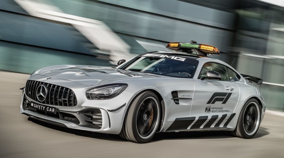 585hpのメルセデス AMG GT「R」、史上最もパワフルなF1