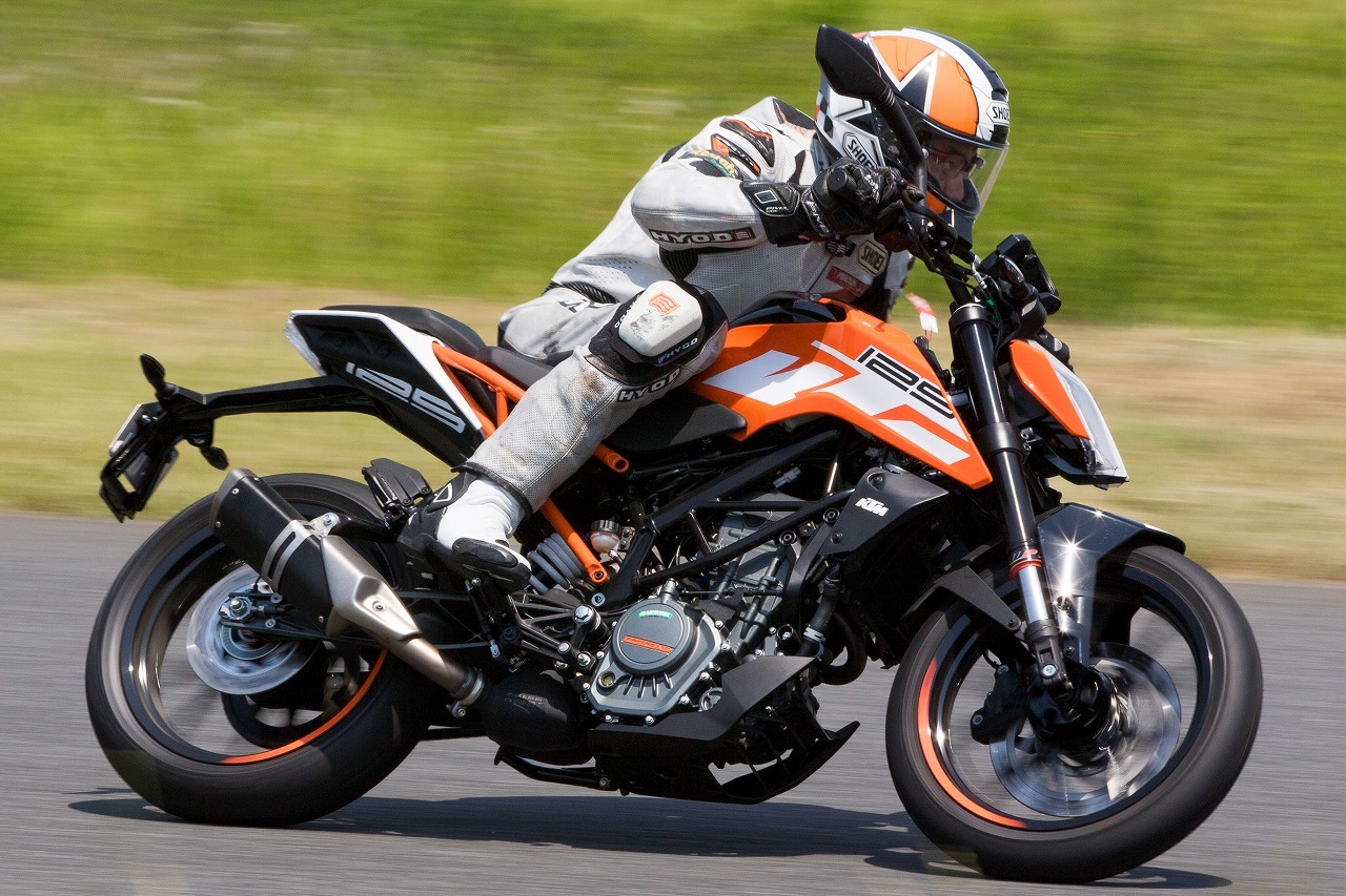 KTM スモールDUKE 試乗】選べる125/250/390、走りの違いと KTM スモールDUKE 試乗】選べる125/250/390、走りの違いと