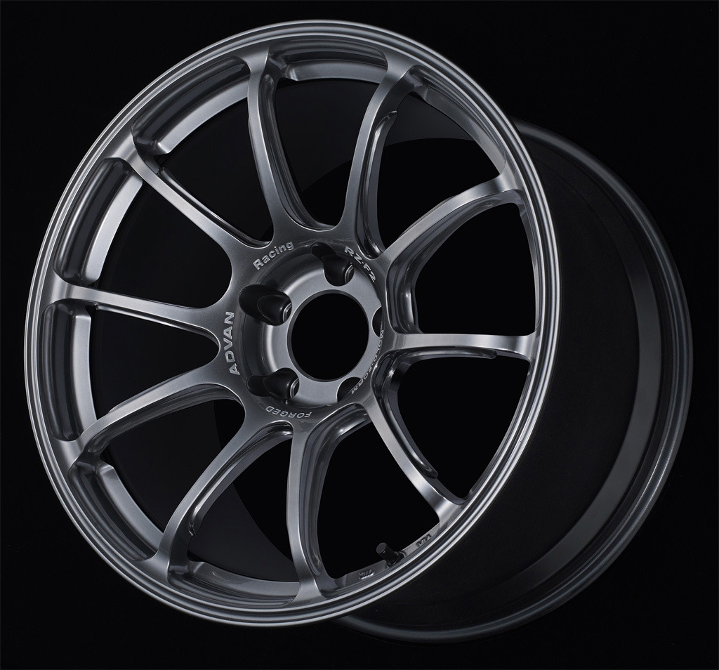 ADVANレーシング、スポーツ系アルミホイール2種を発売 ADVANレーシング、スポーツ系アルミホイール2種を発売