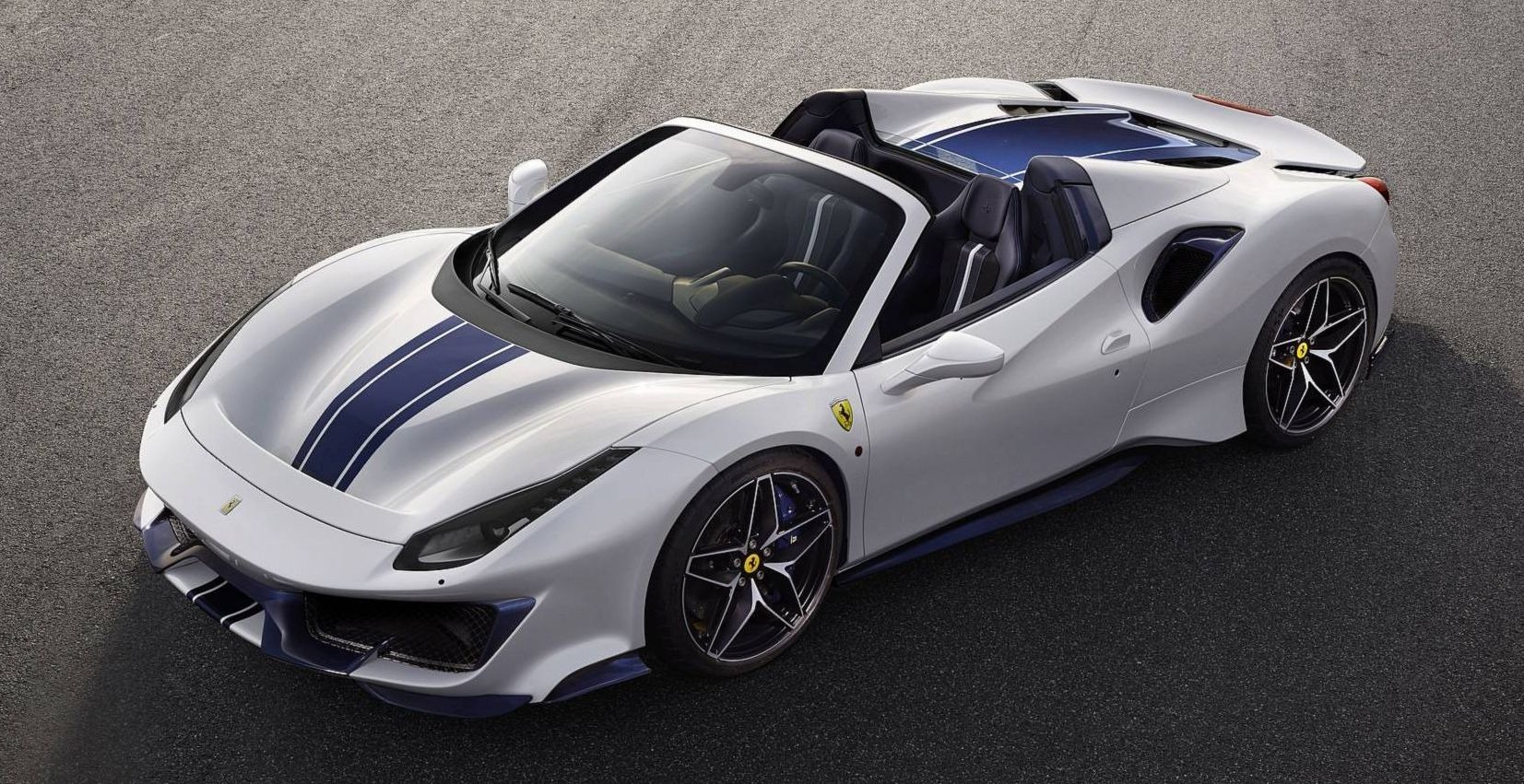 フェラーリ488ピスタ　ブルー 1/64U2