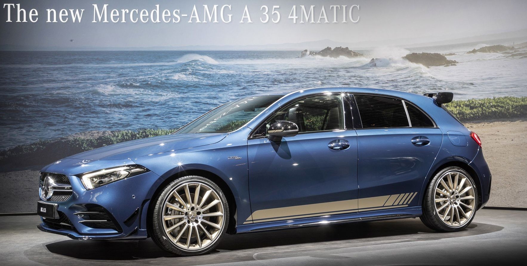 Aクラス 新型にメルセデスAMG A35、306馬力の2.0ターボ搭載…パリ