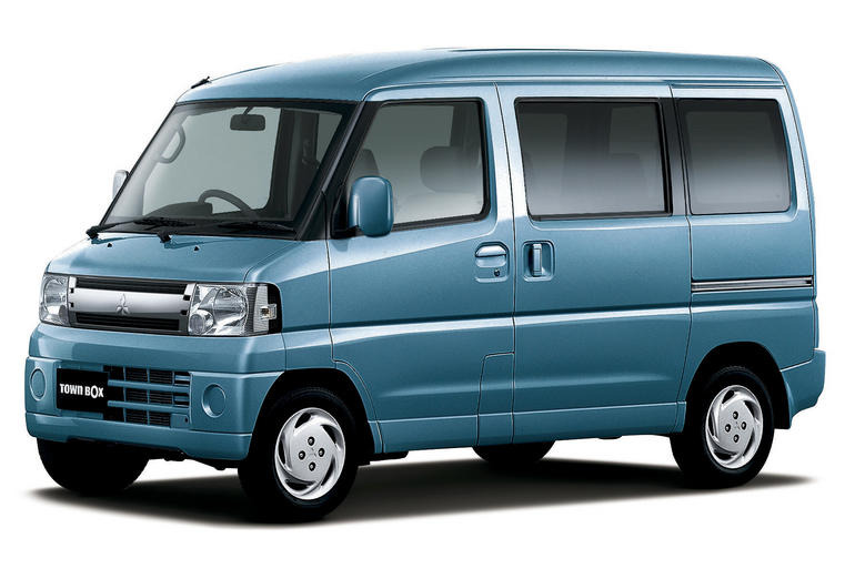 三菱　タウンボックス　マニュアル専用 三菱 タウンボックス - 各年式と世代のリム仕様、タイヤ仕様