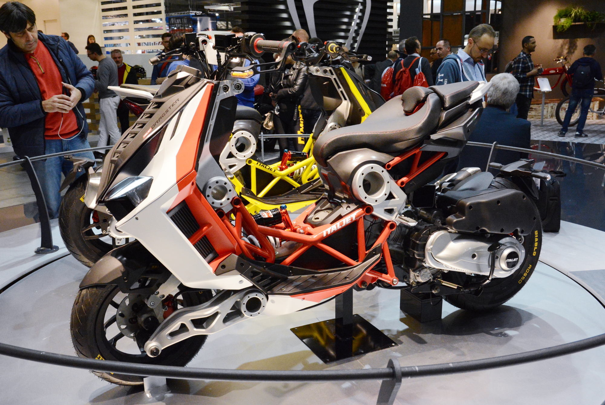 イタルジェット ドラッグスターなどスクーターでも注目モデルが登場 Eicma 18 レスポンス Response Jp