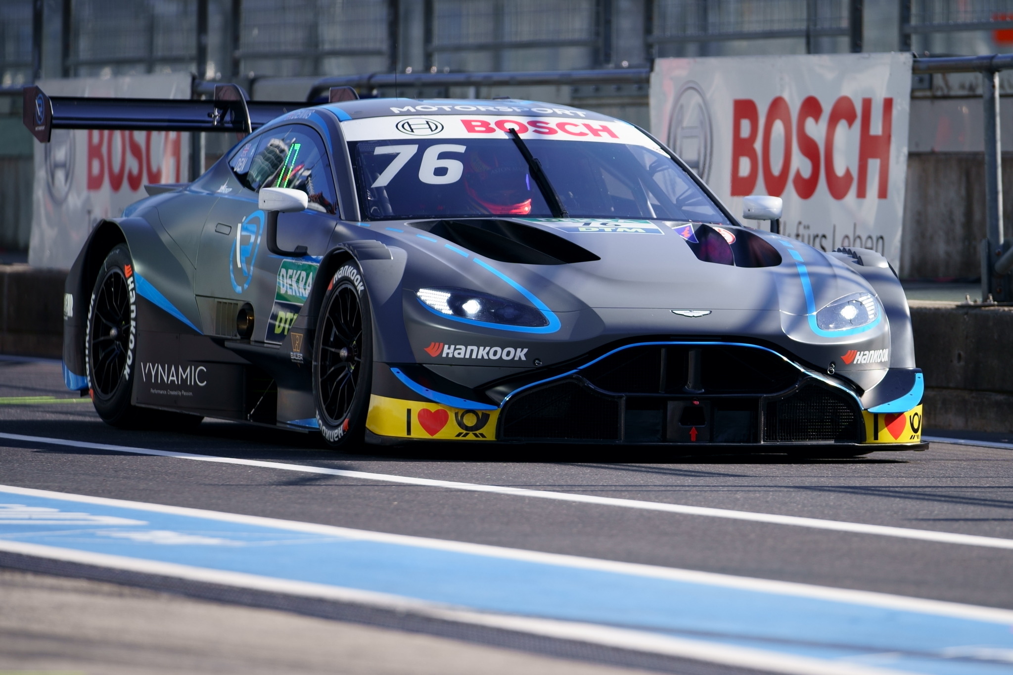SUPER GT×DTM 交流戦】外科医の情熱が走らせるアストン