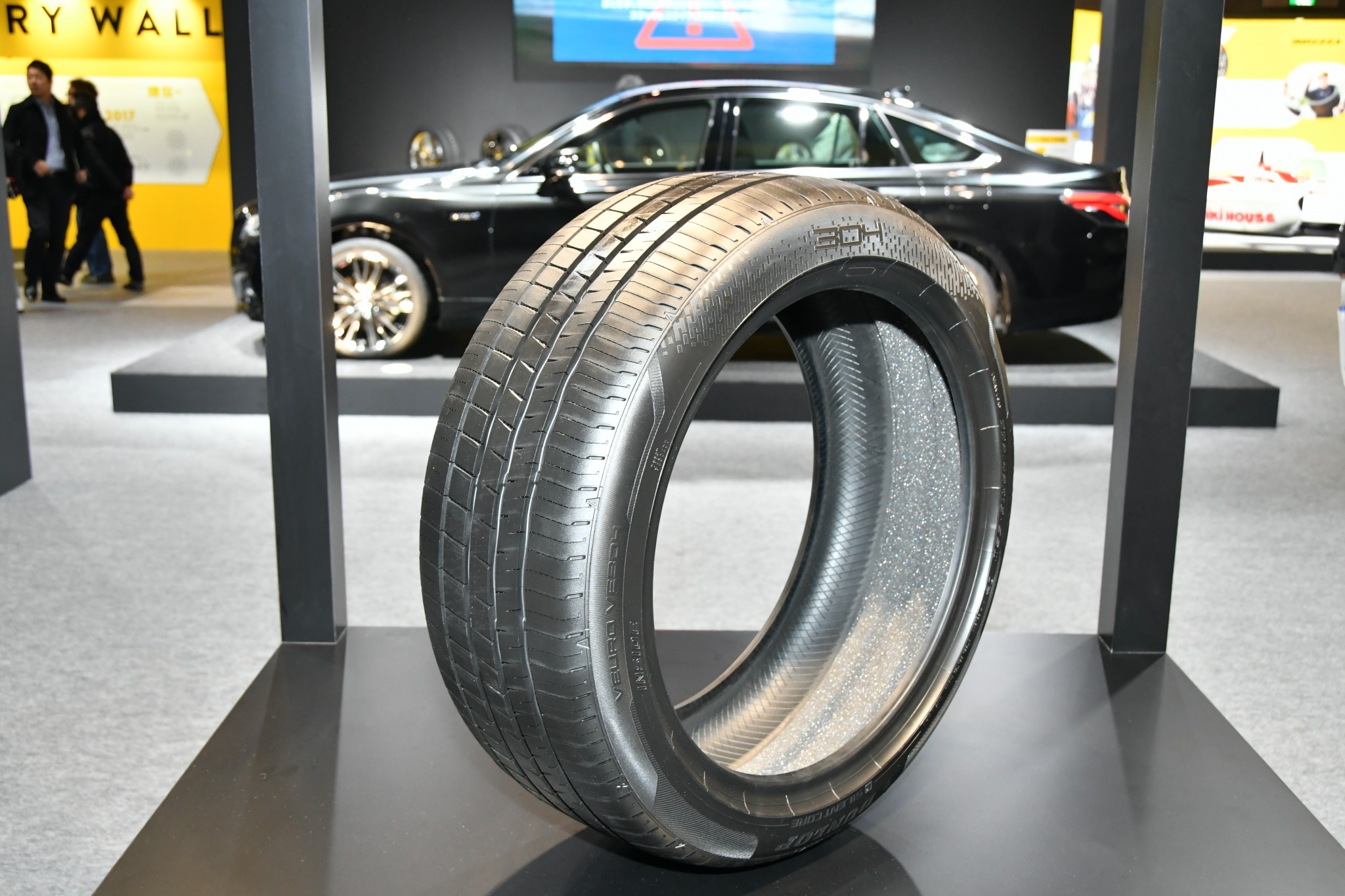 新品同様　2024年　ダンロップ　ビューロ　VE304　225/55R17　国産 新品同様 2024年 ダンロップ ビューロ VE304 225/55R17 国産 DUNLOP