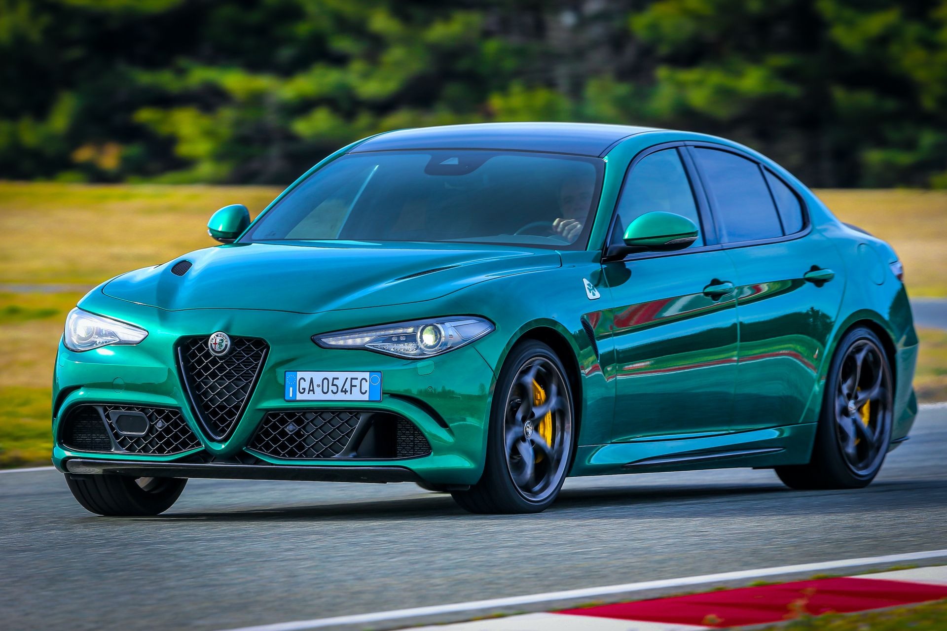 OttO mobile ALFA ROMEO ジュリア クオドリフォリオ Amazon | OttO 1/18 アルファロメオ ジュリア クアドリフォリオ