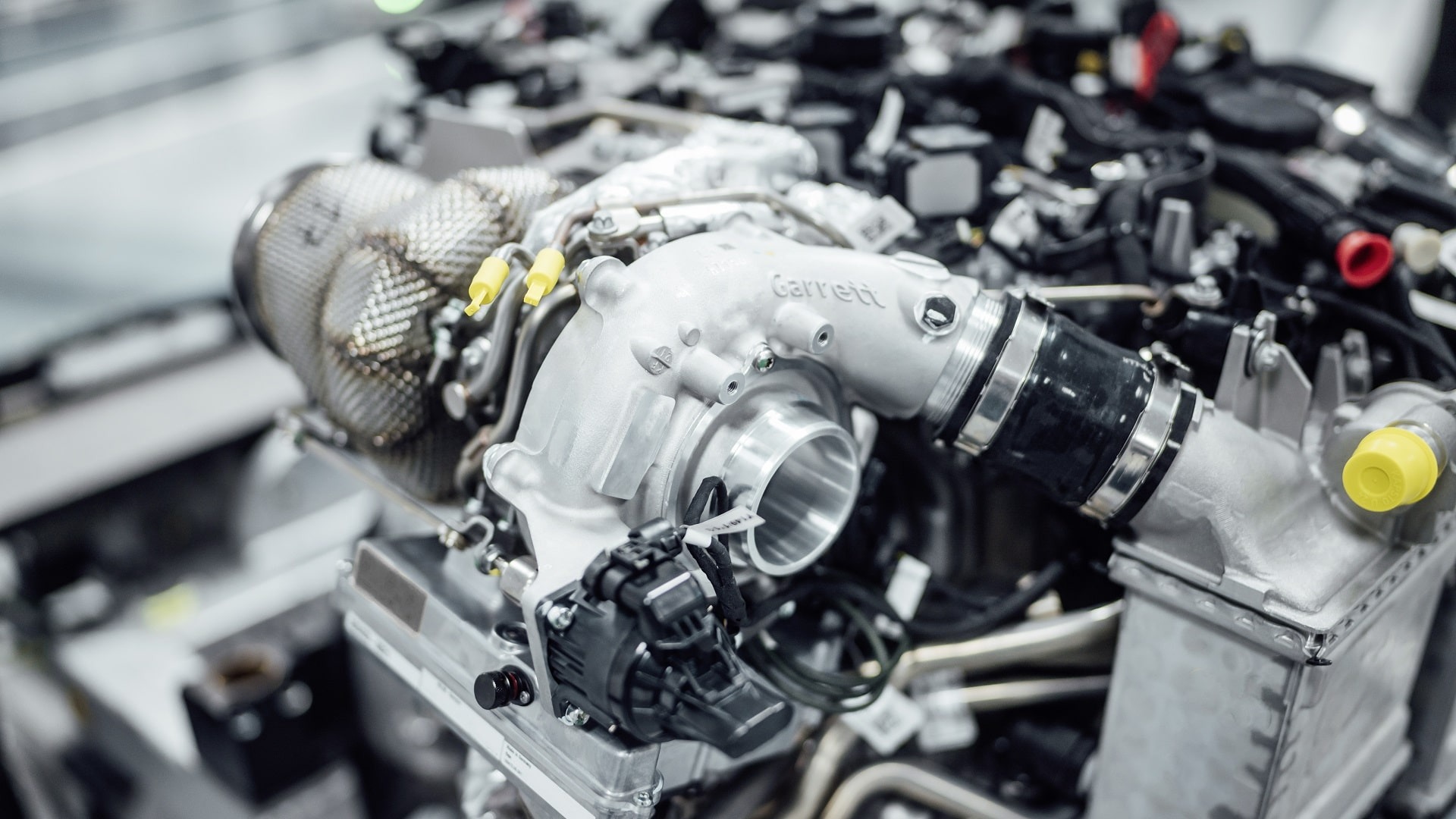 1ピース OEM A2045284682 ターボチャージャー エア パイプ 適用： メルセデス ベンツ C180 E200/250 CLS250 ターボチャージャー パーツ エア AL-HH-2283 AL A2045284682 2045284682 カーアクセサリー ターボチャージャー