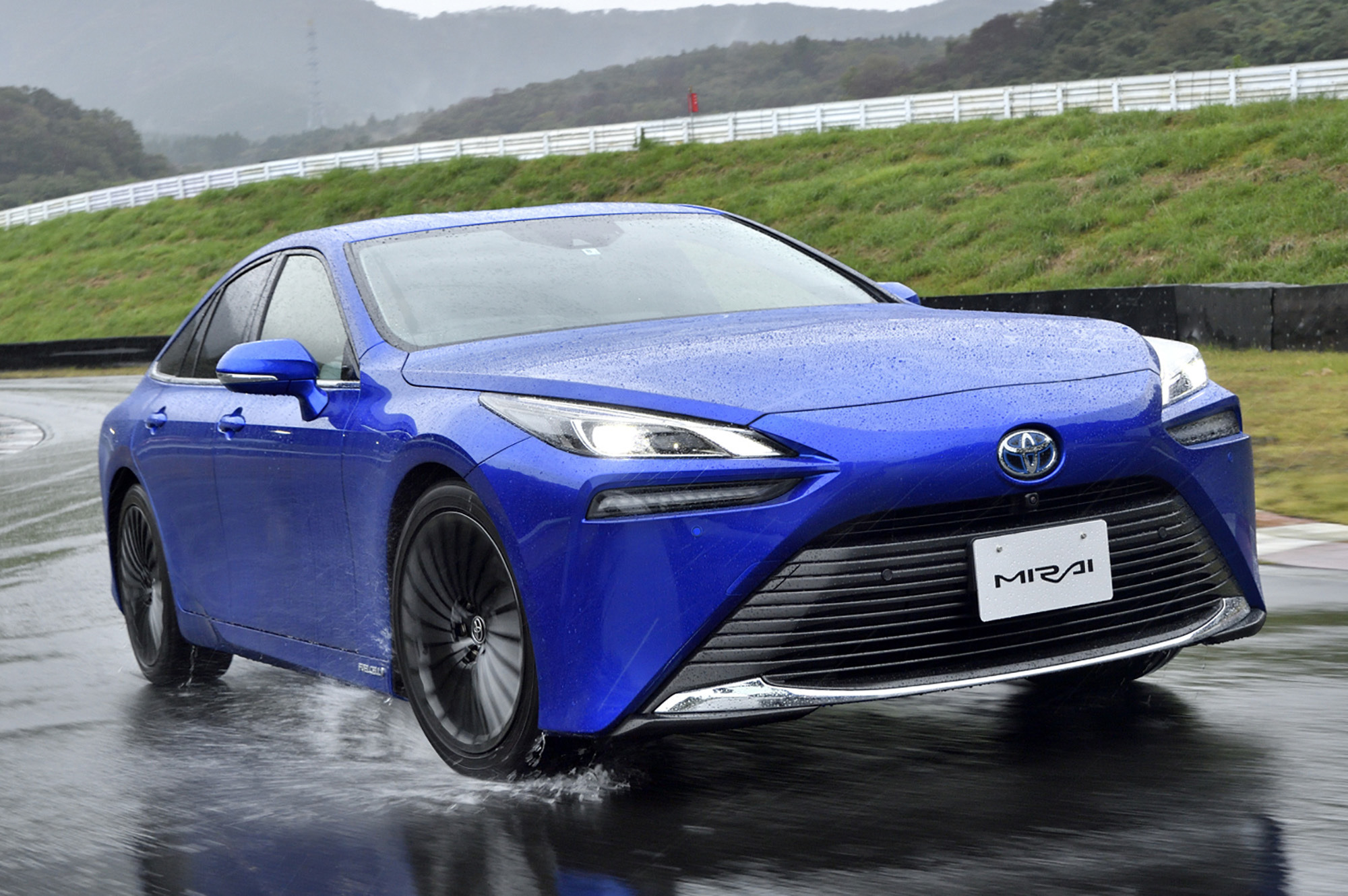 トヨタ新型MIRAI 20インチアルミホイール 1個