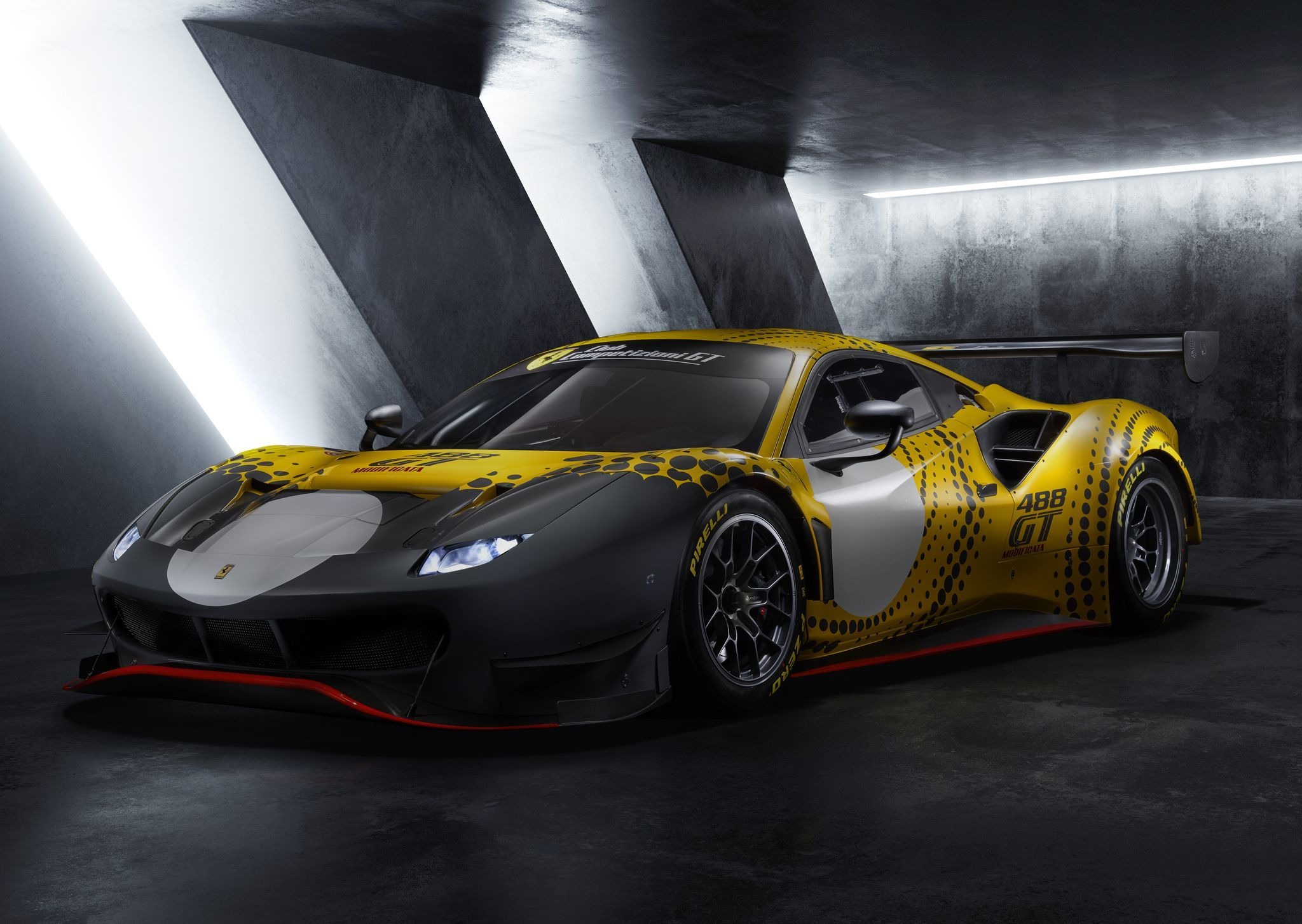 フェラーリ 488 にサーキット専用車、「モディフィカータ」発表