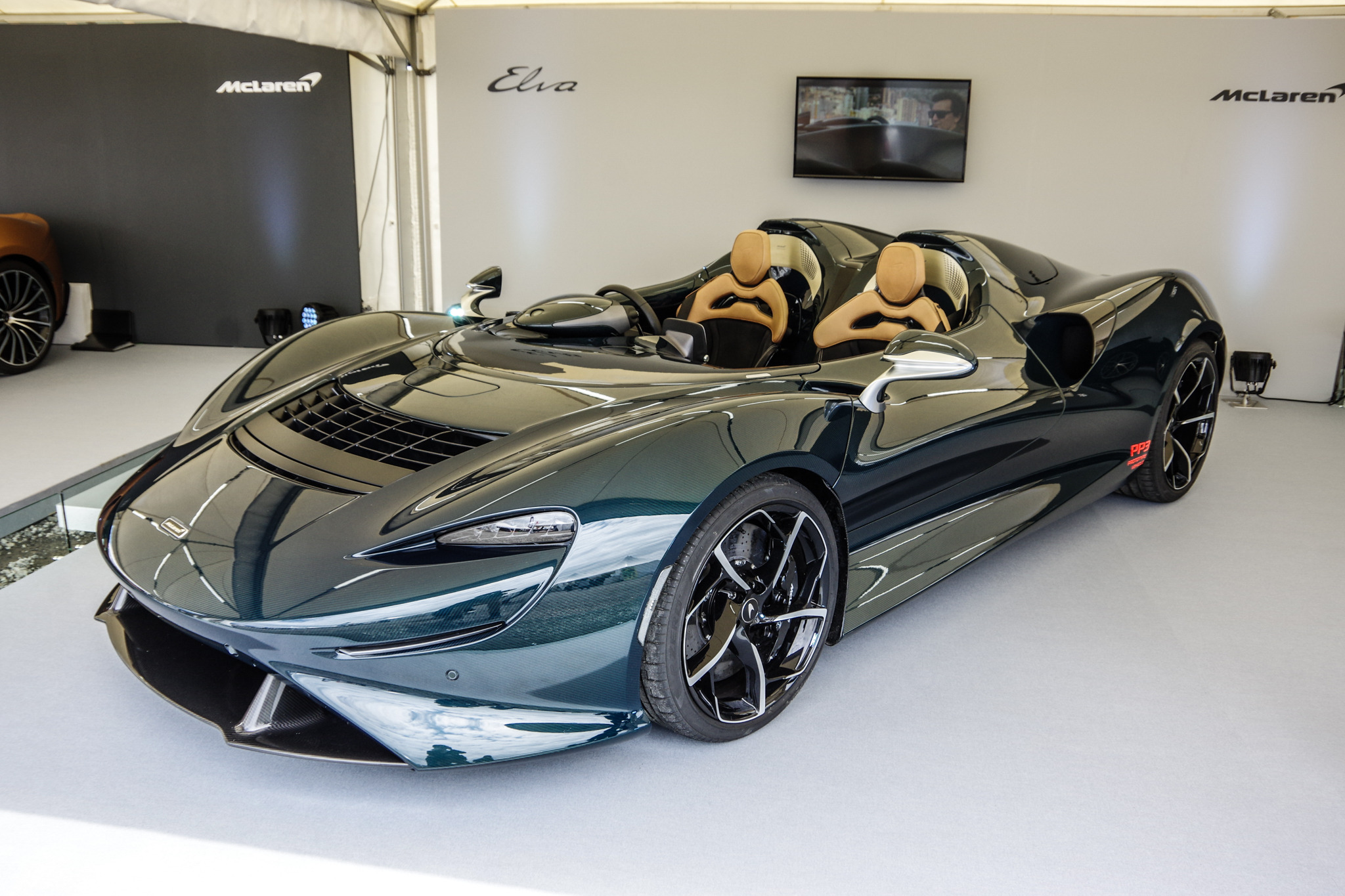 マクラーレン　Elva ヒストリー　ブック　本　エルバ SKY GROUP、ブランド初のオープン車「McLaren Elva」を販売