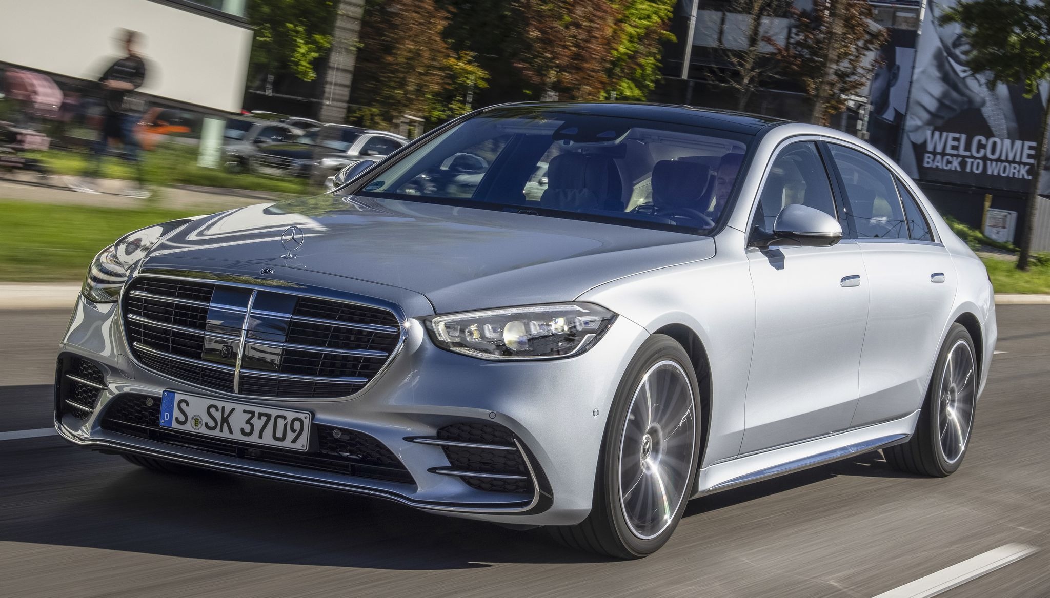 メル メルセデスベンツ Sクラス 新型、V8ツインターボ搭載車を欧州