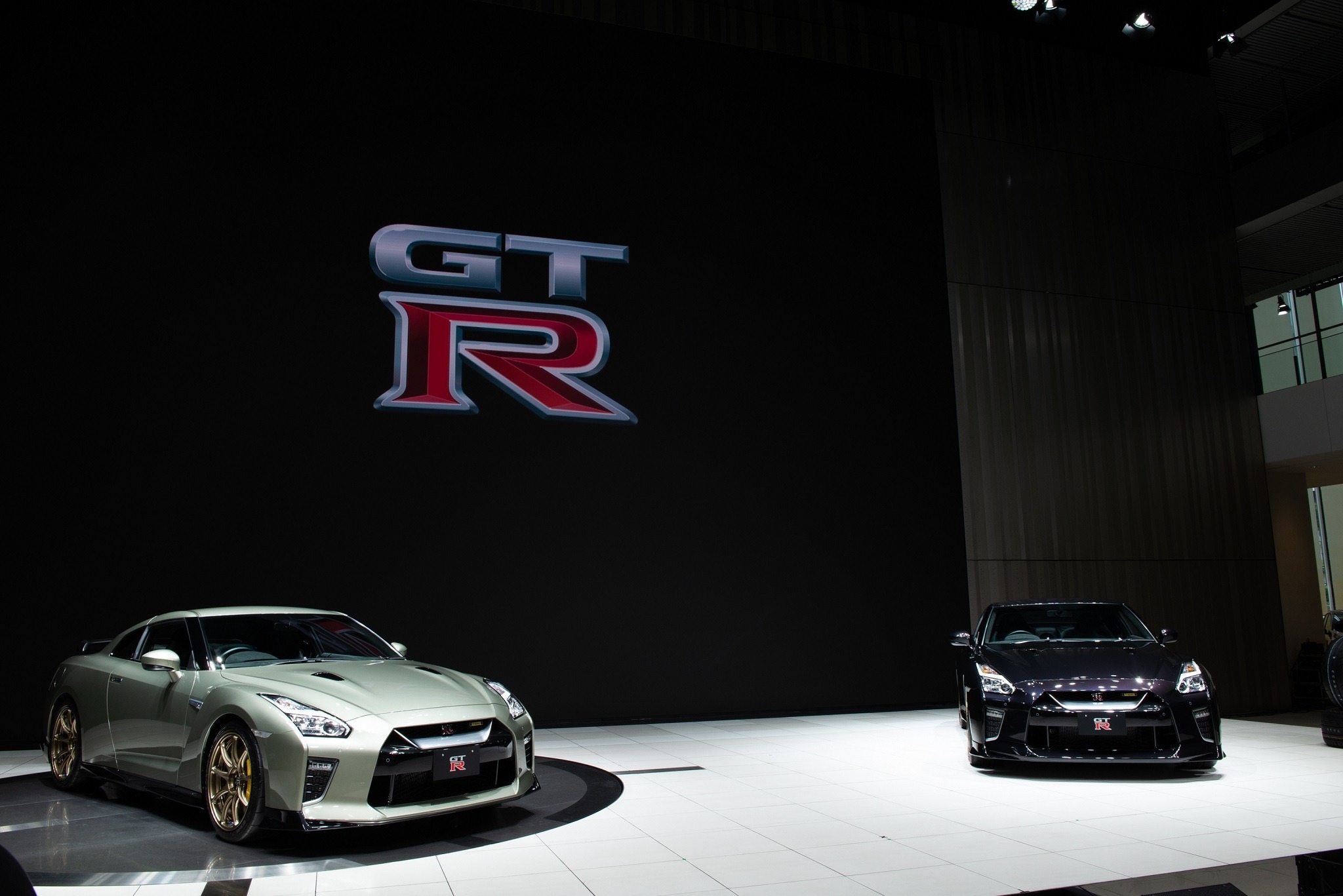 日産 GT-R 2022年モデル】2つの新色はR33、R34をオマージュ