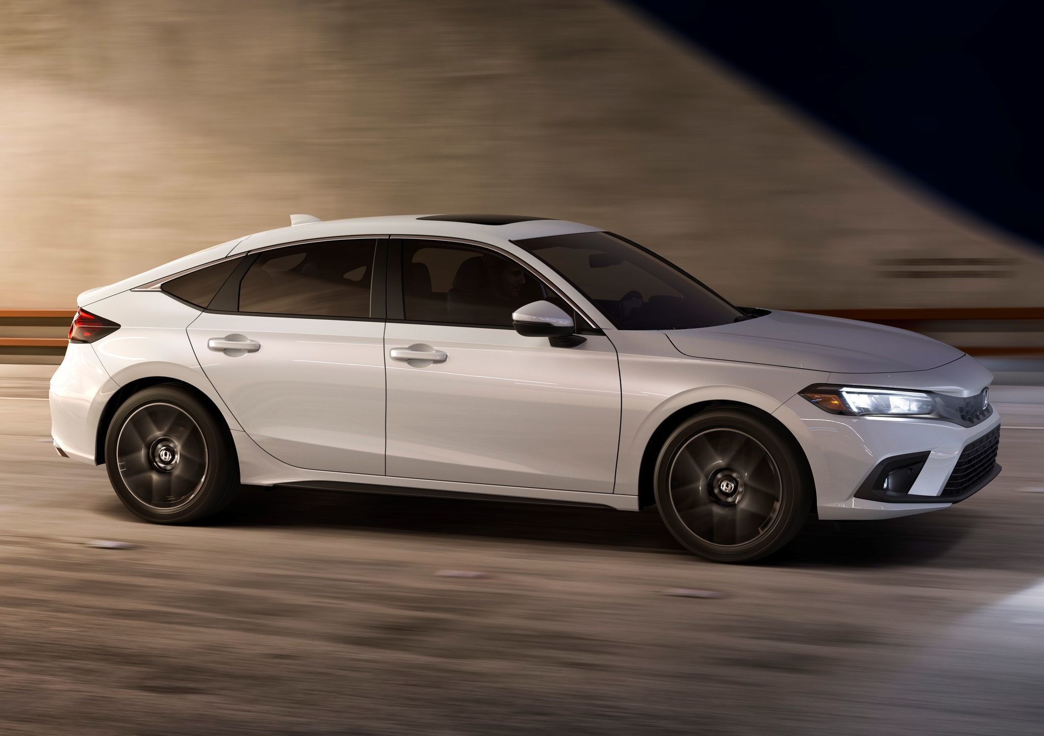 ホンダ シビック 新型、日本にない2.0リットル自然吸気エンジン ホンダ シビック 新型、日本にない2.0リットル自然吸気エンジン