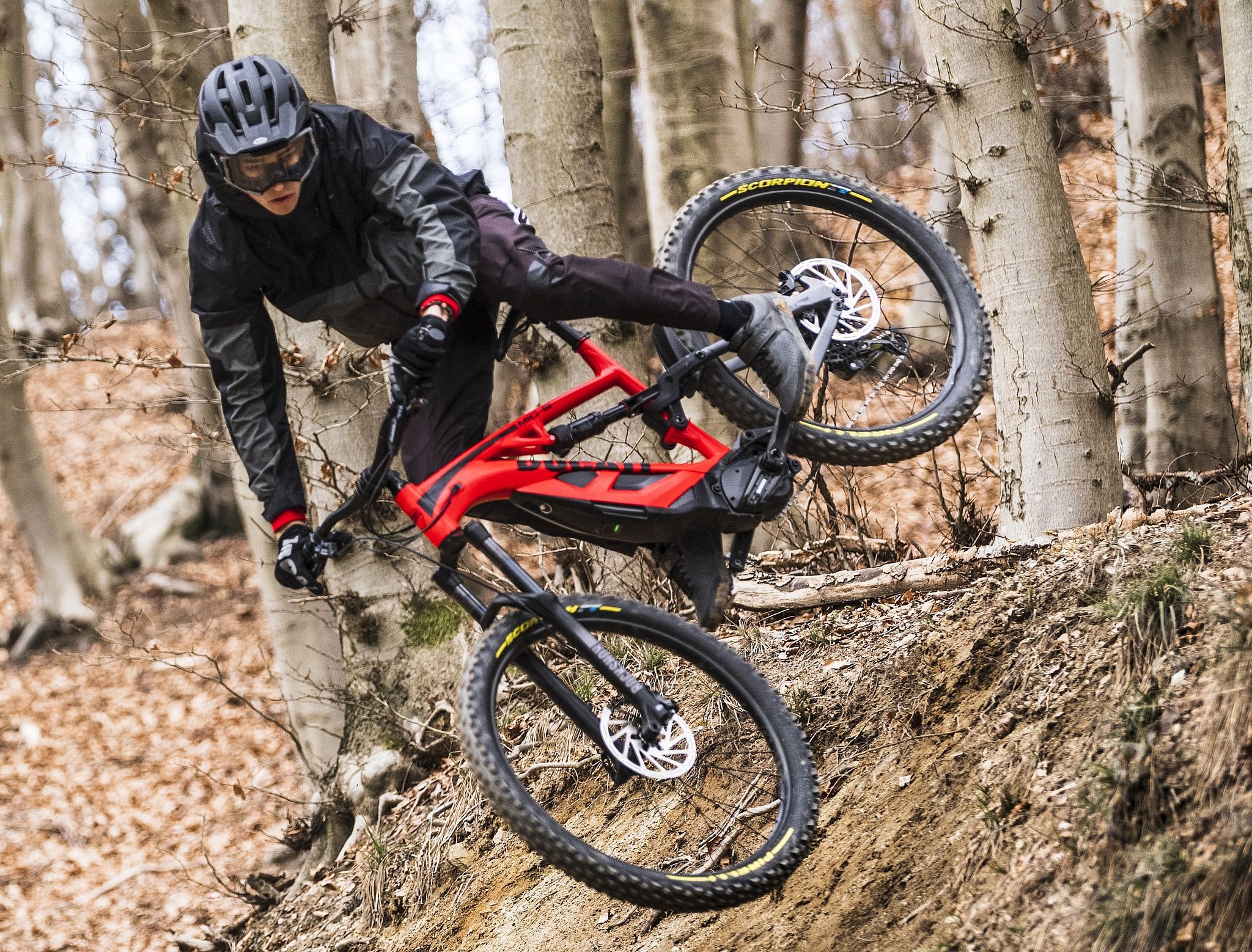 ドゥカティ、電動アシスト付きMTBの新型を3車種発表＜速報