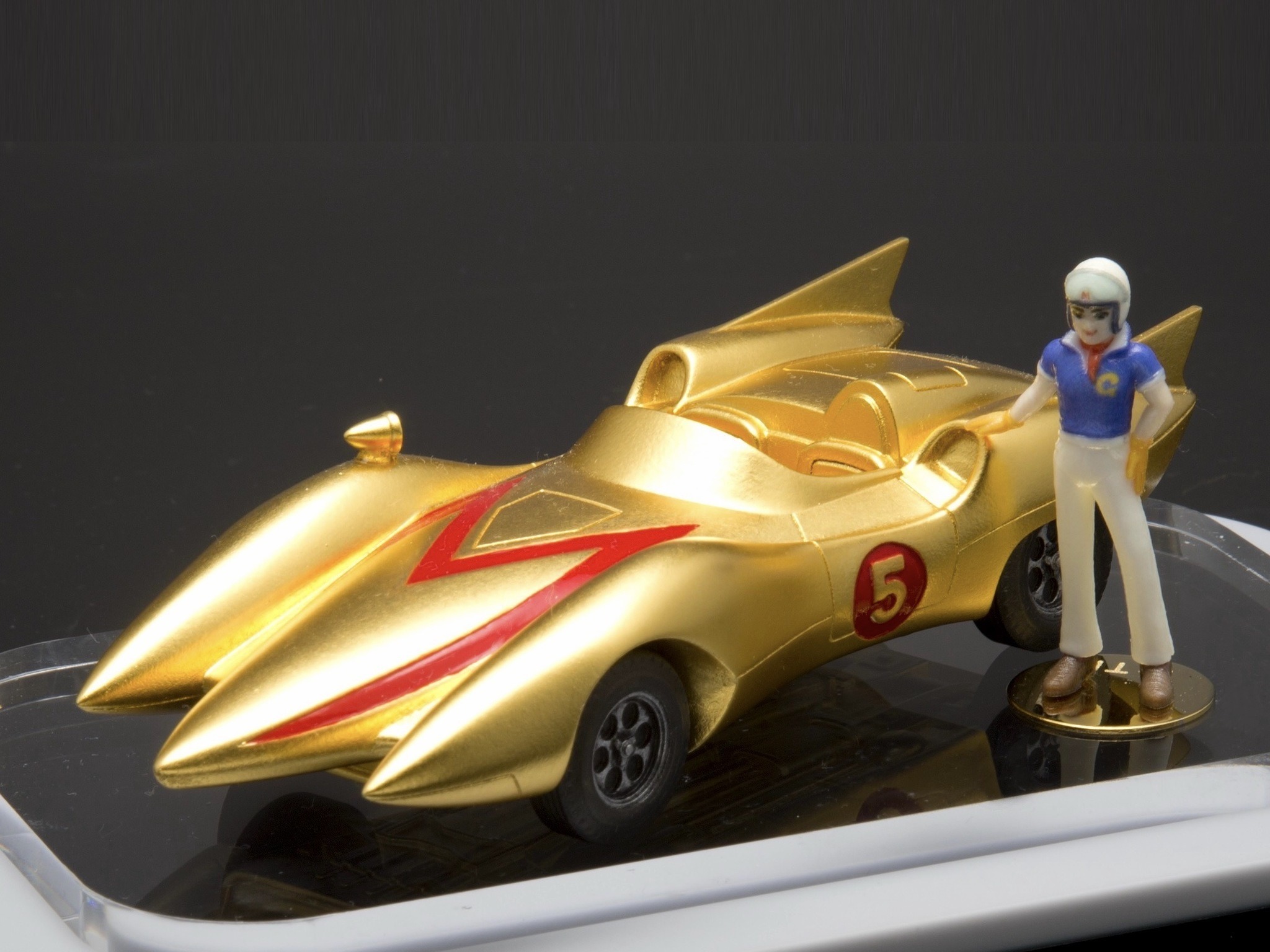純金製マッハ号、初登場…1/40スケールで価格は550万円