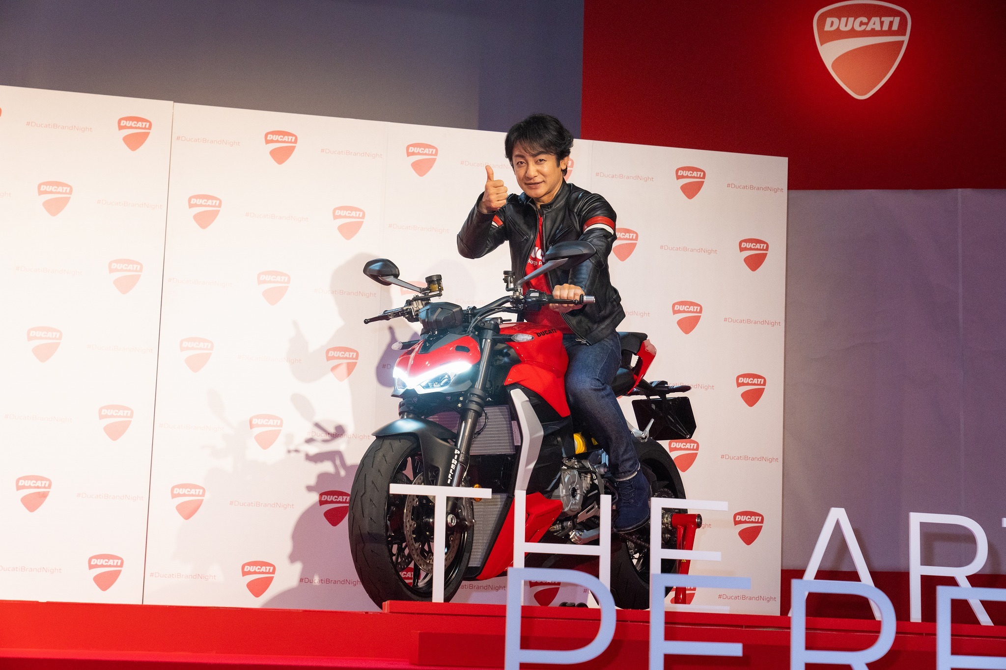紀香とバイクで北海道を走りたい」片岡愛之助がドゥカティ