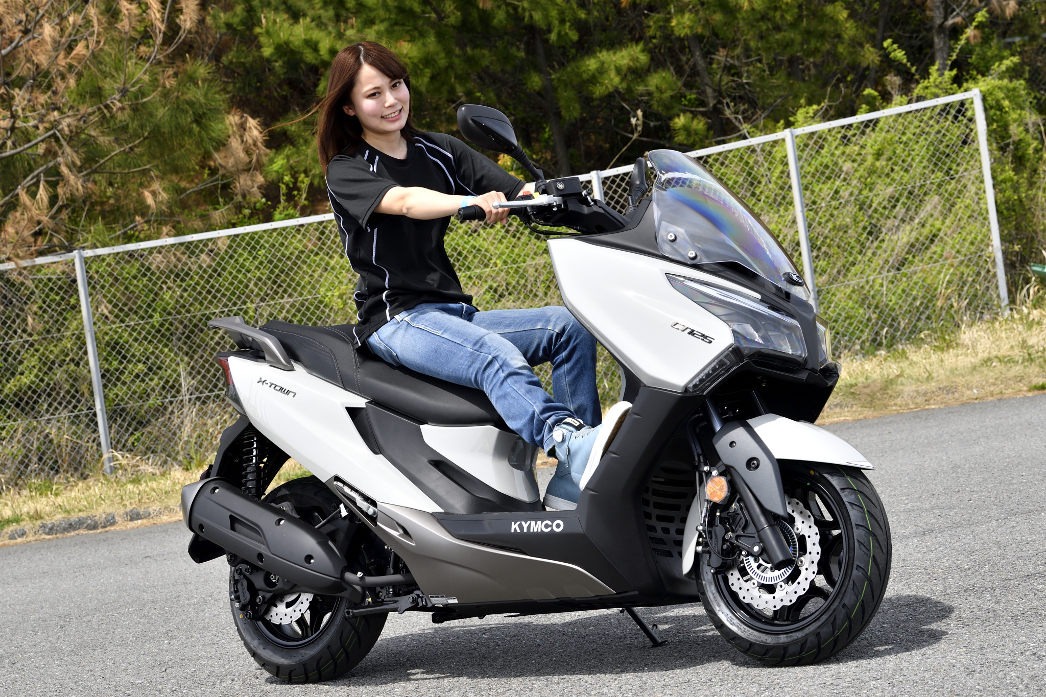 キムコ X-TOWN CT125 試乗】フツーの125ccスクーターでは物足りない人