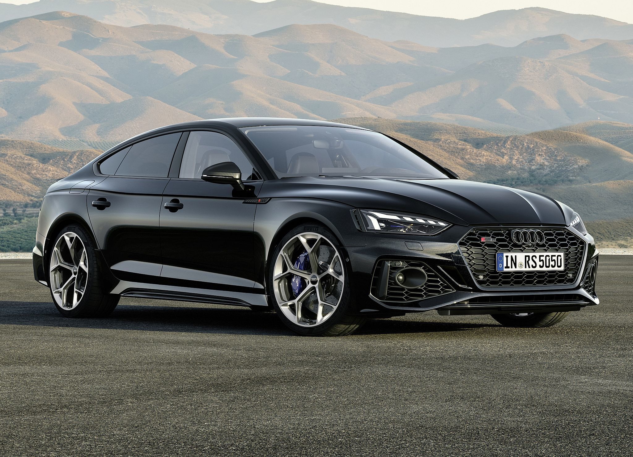 アウディ現行A5.S5スポーツバック用プレミアムトランクマット | www