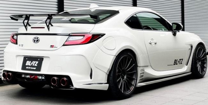 テールパイプ着せ替え可能なマフラーにGR 86/BRZ用を追加