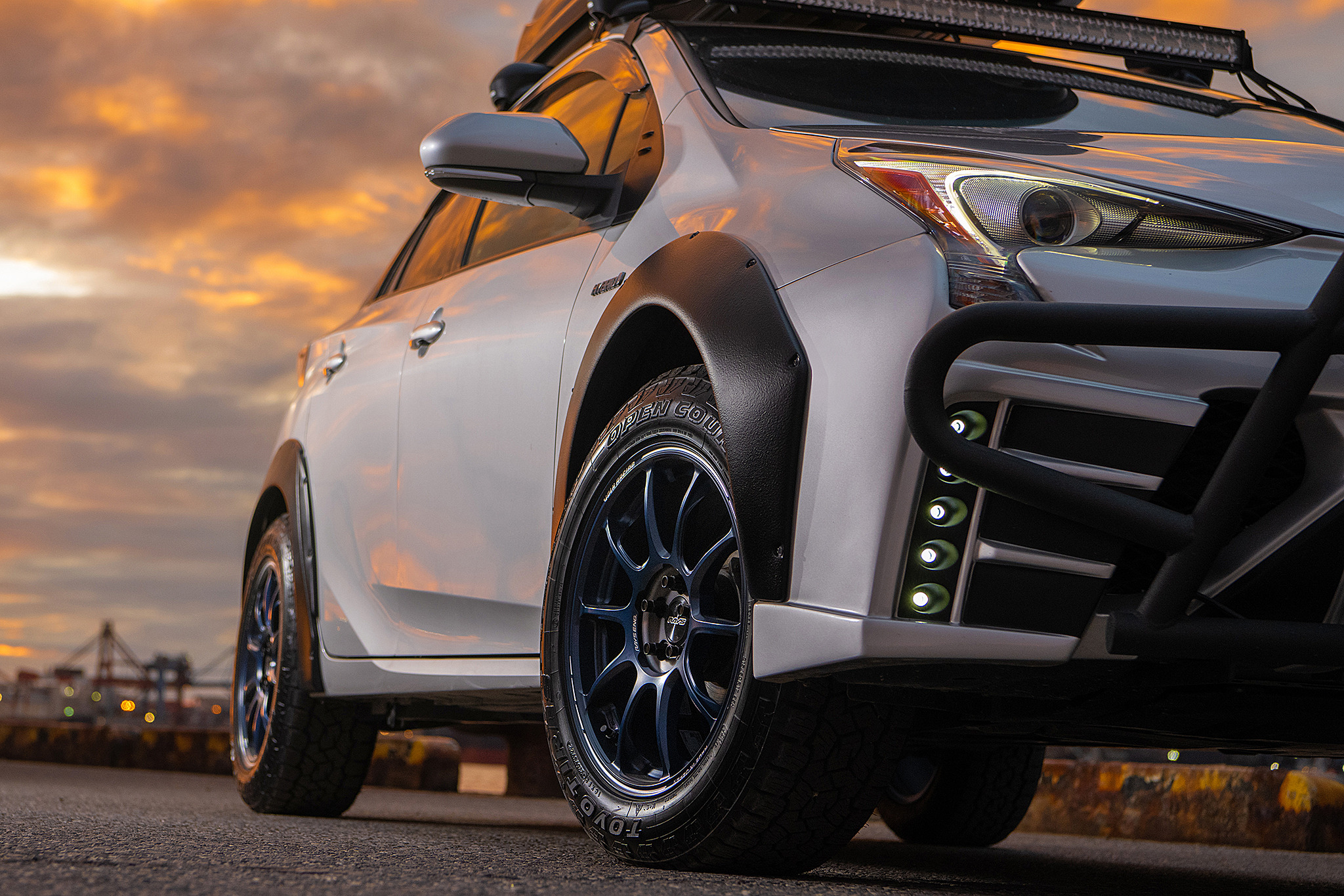 トヨタ プリウス に新作ホイール装着！ 出逢った瞬間、恋に落ちました 