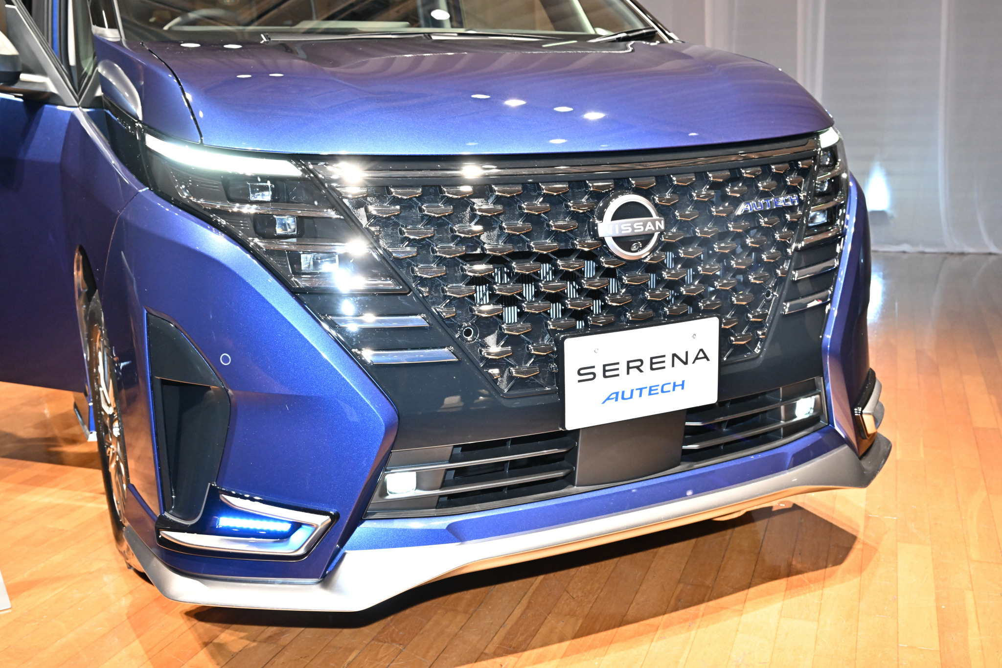 日産 セレナ 新型】スポーティな「AUTECH」や車中泊仕様も同時