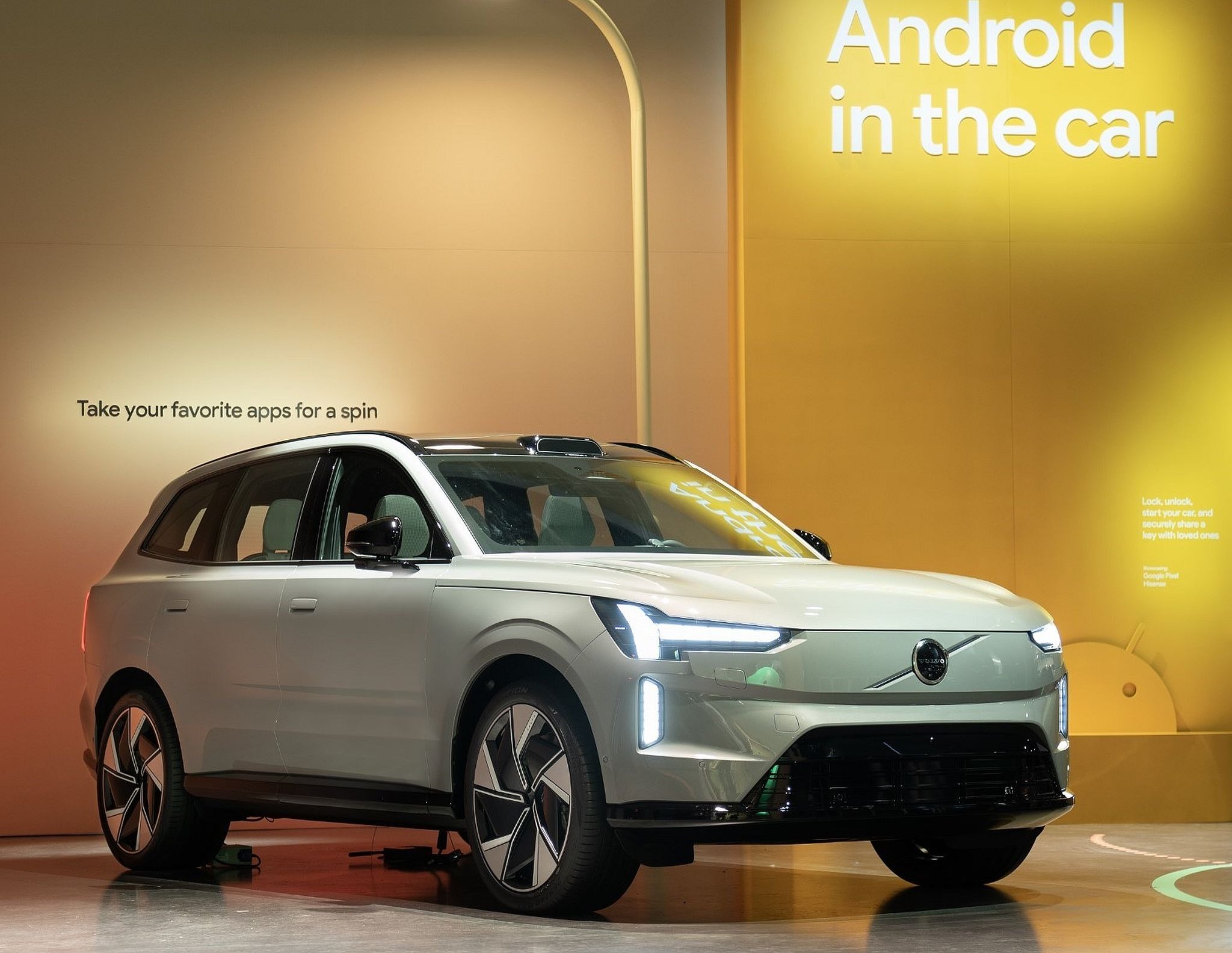 ボルボの新型電動SUV『EX90』、Googleの新HDマップに対応へ…CES 2023 