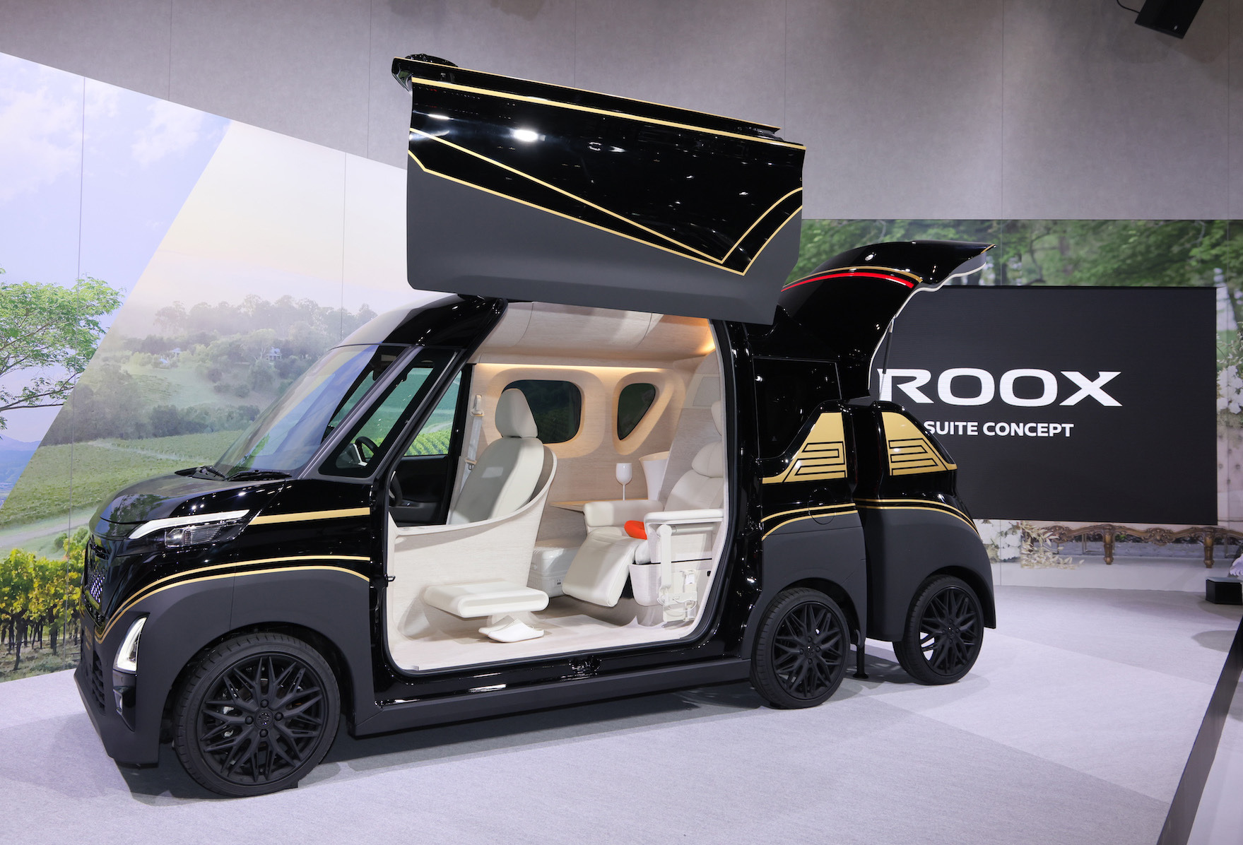 日産 ルークス がガルウィングに！ 荷台にはピアノ装備!? ROOX