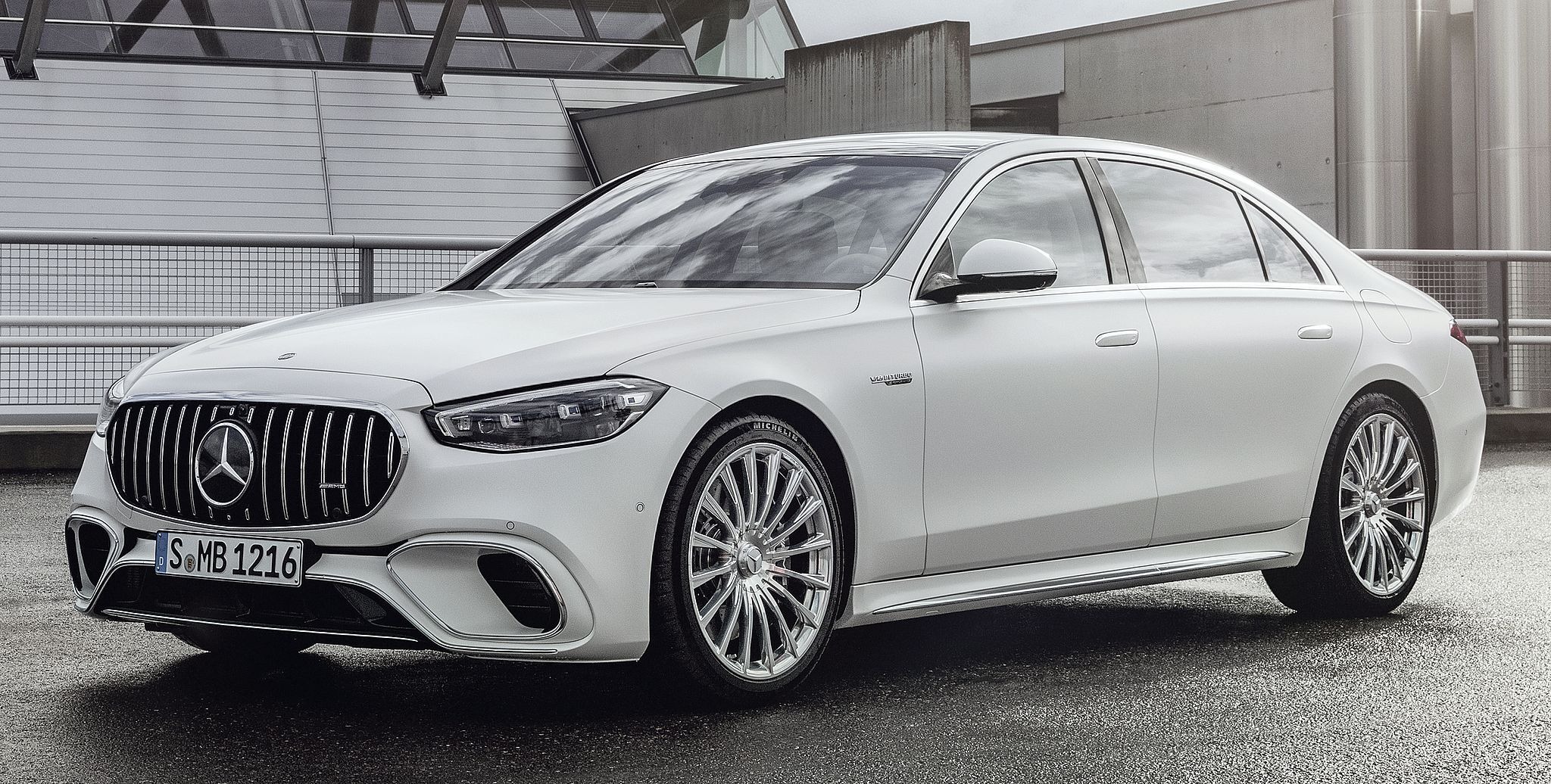 史上最強のSクラス、802馬力のメルセデスAMG「S63」新型…欧州 史上最強のSクラス、802馬力のメルセデスAMG「S63」新型…欧州