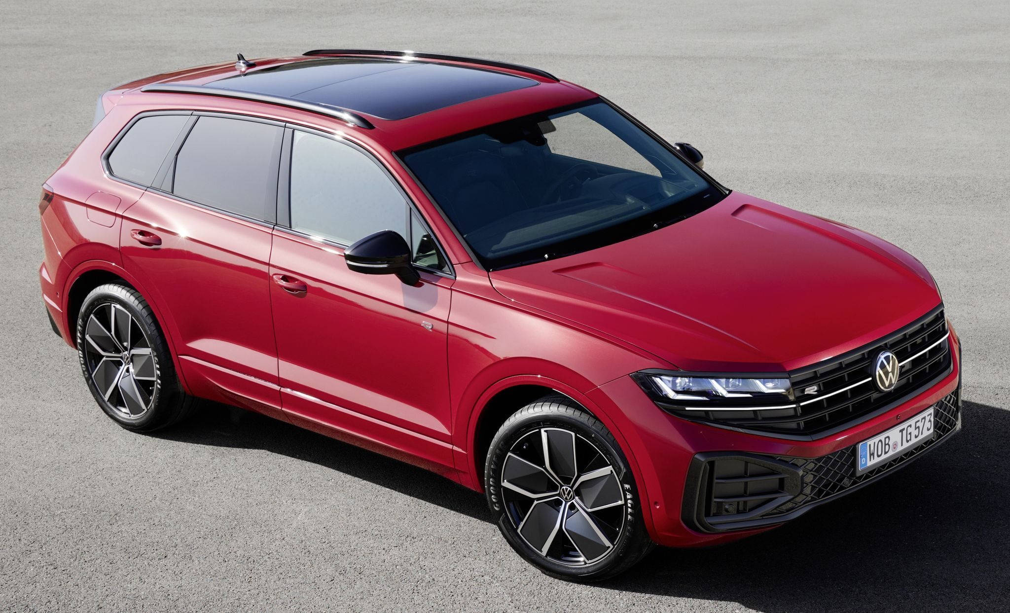 VW『トゥアレグ』改良新型、専用内外装の「Rライン」登場…欧州 ...