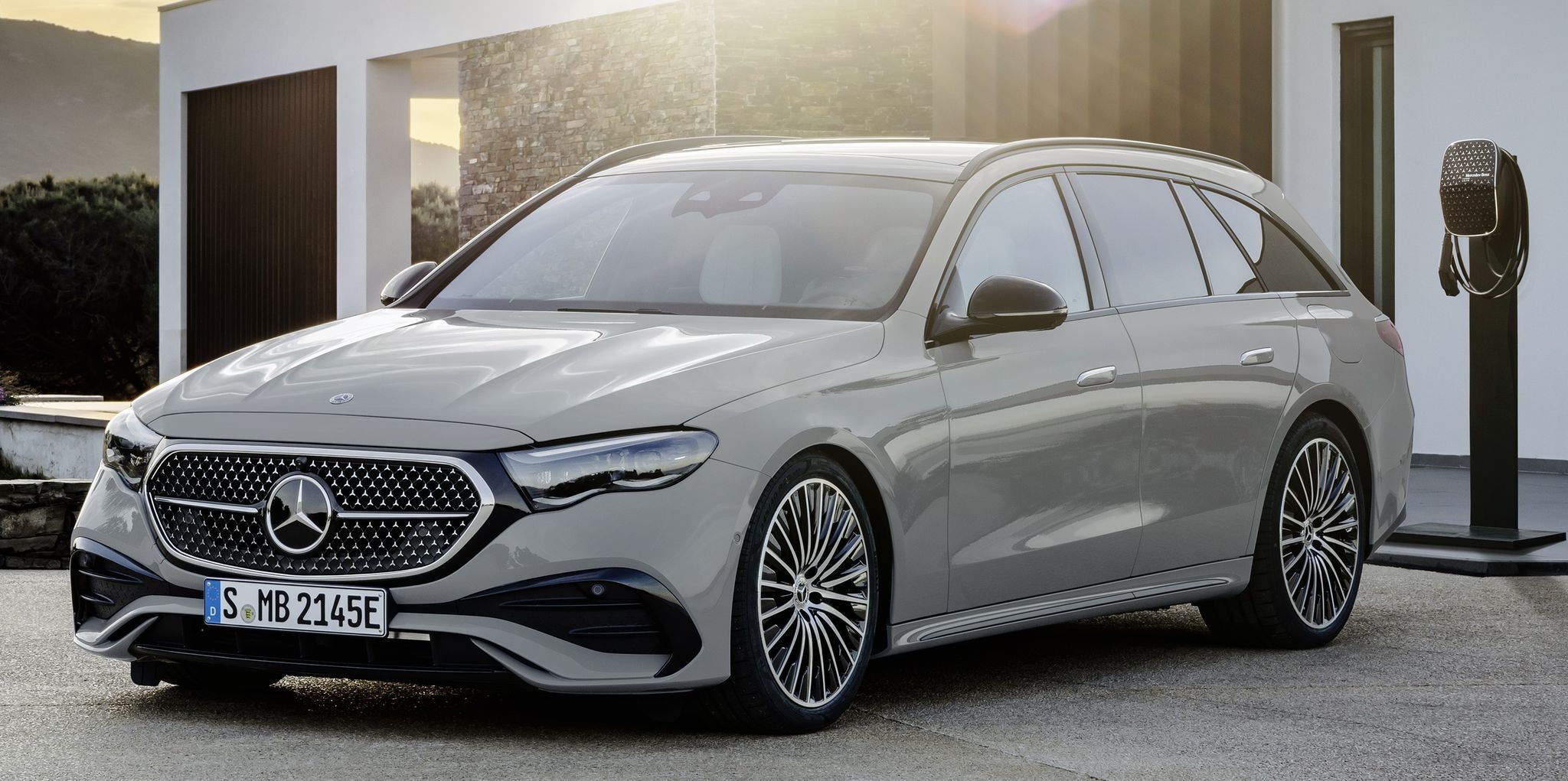 メルセデスベンツ Eクラス ワゴン新型、第4世代のPHEVを設定 メルセデスベンツ Eクラス ワゴン新型、第4世代のPHEVを設定