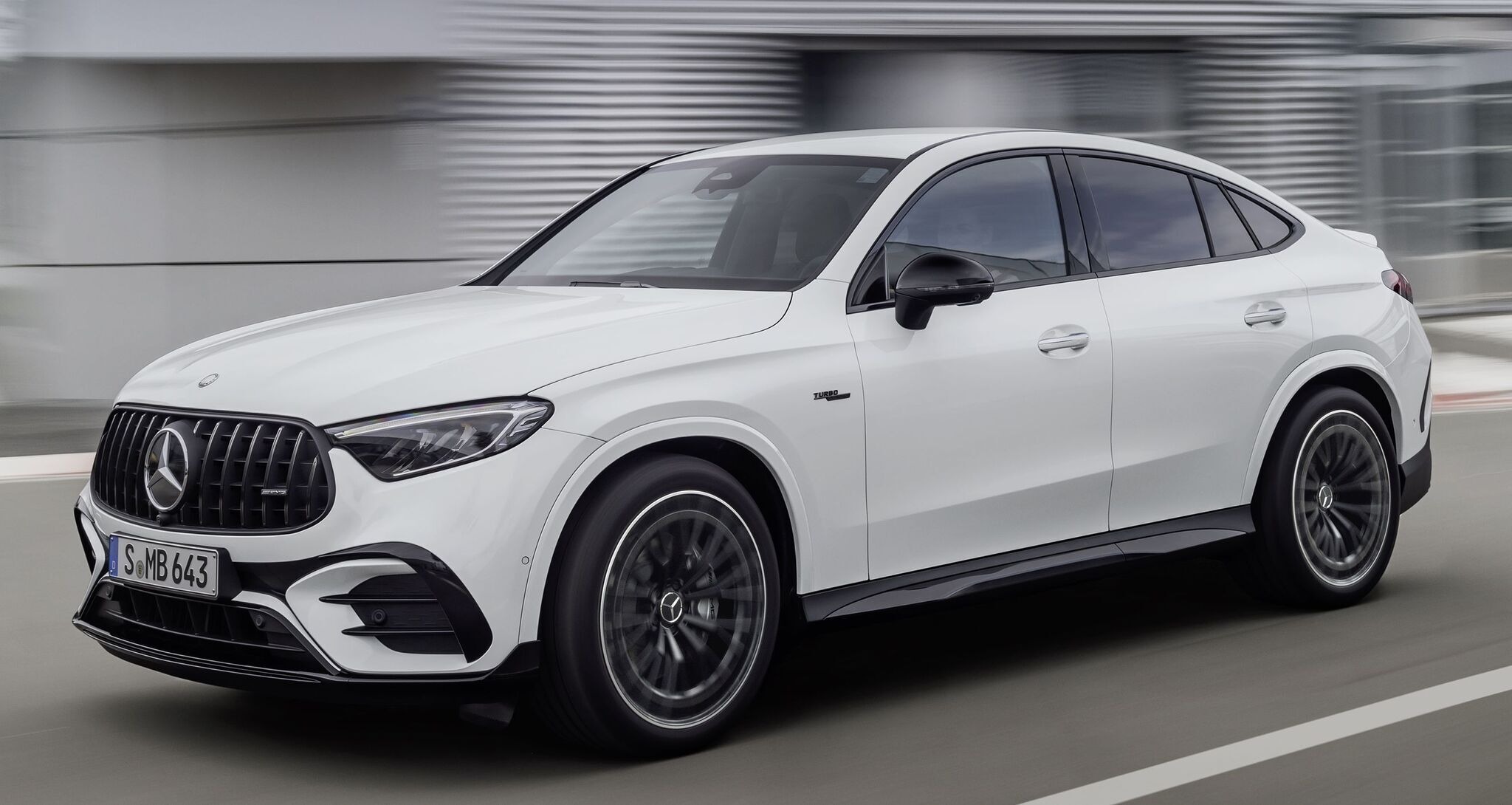 メルセデスAMG GLC43 クーペ　純正 20in メルセデスAMG『GLCクーペ』新型に「43」、F1譲りの電動ターボは421
