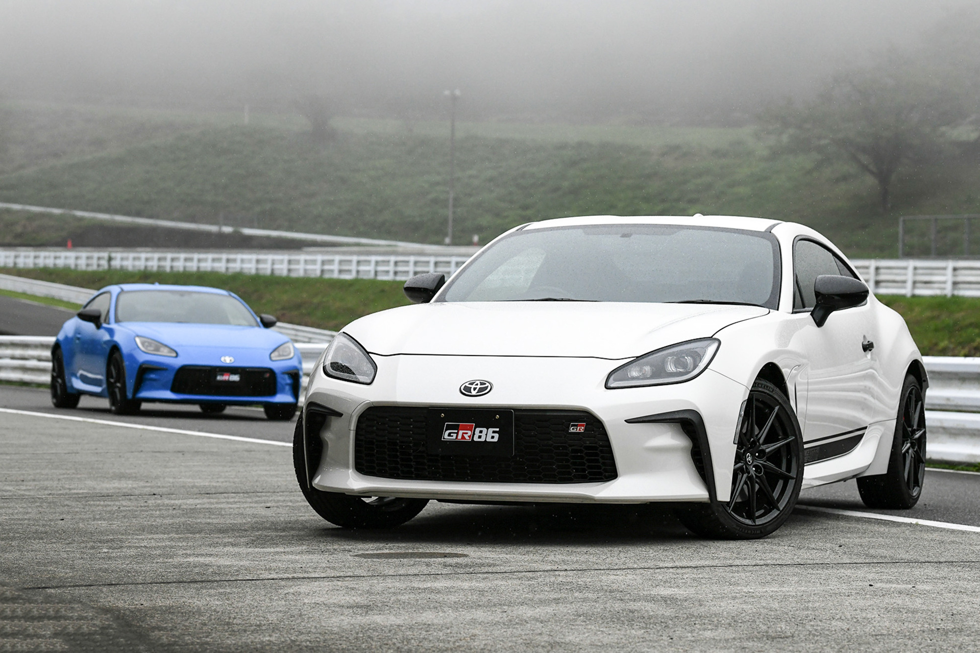 限定200台！往年のパンダハチロクをオマージュしたトヨタ『GR86