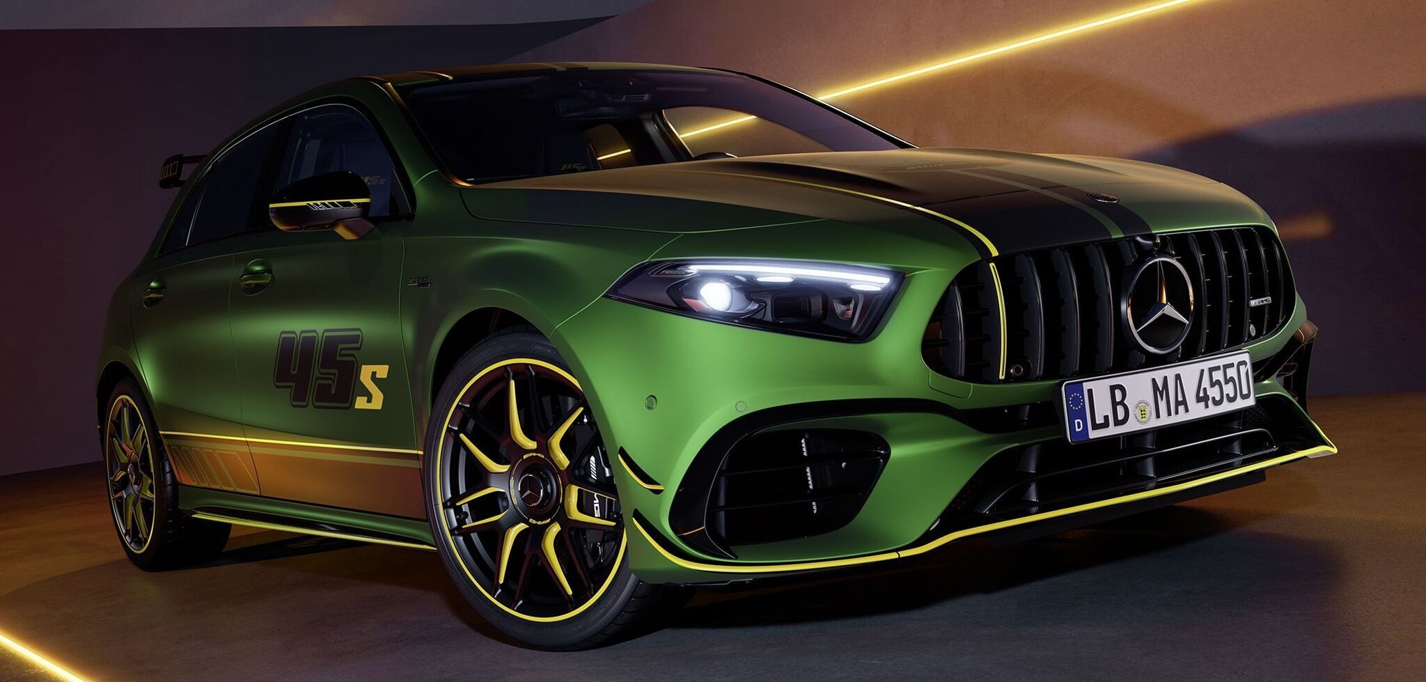 421馬力の最強 『Aクラス』、メルセデスAMG「A45」に限定車…ニュルに