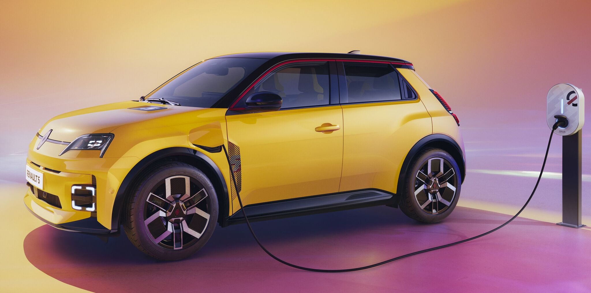 ルノーサンク ルノー『5』がEVで復活、航続410km…受注がフランスでスタート | レスポンス（Response.jp）