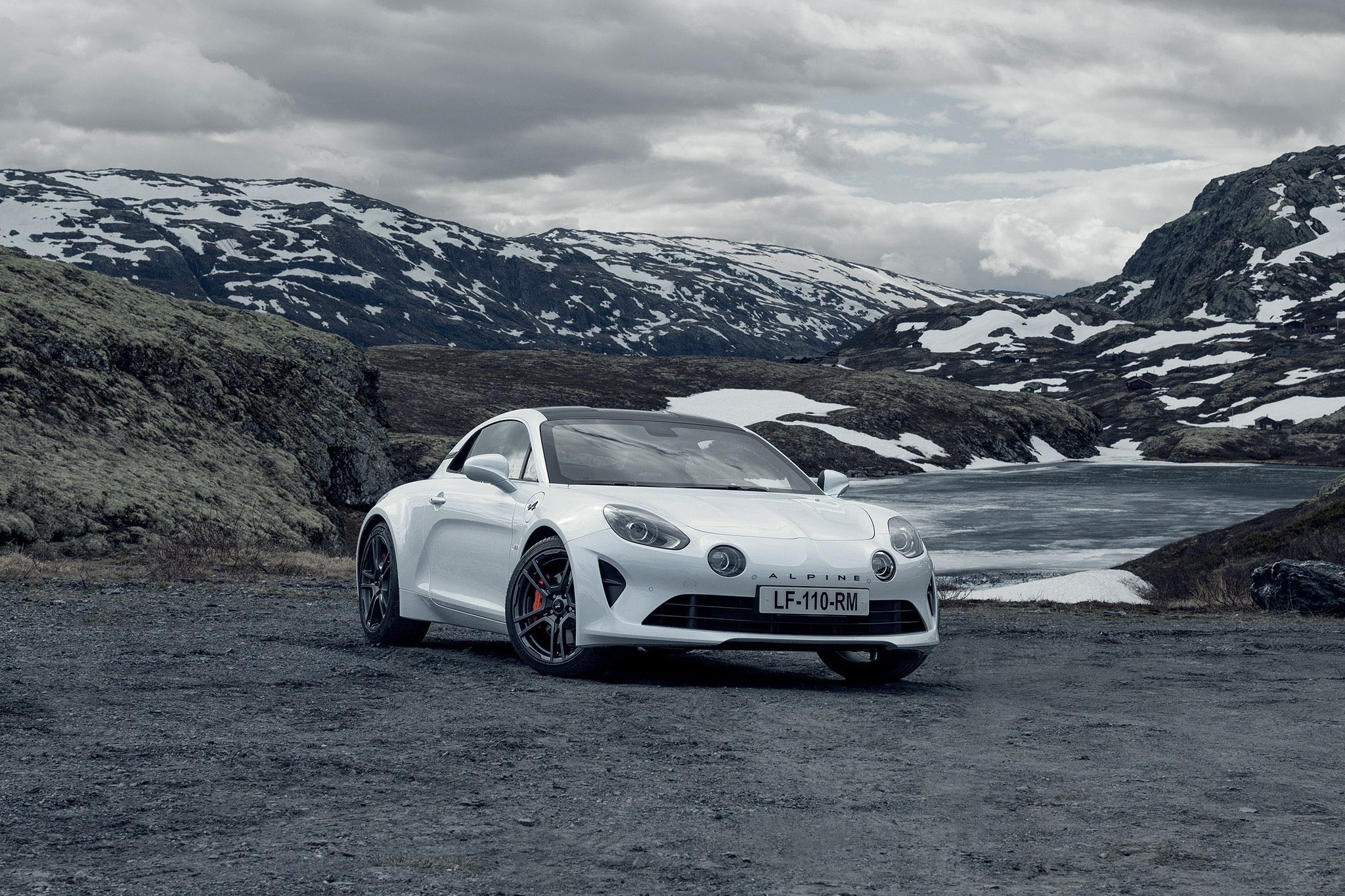 車の楽しさは軽さにある！ 車重増加の時代、ライトウェイトスポーツに