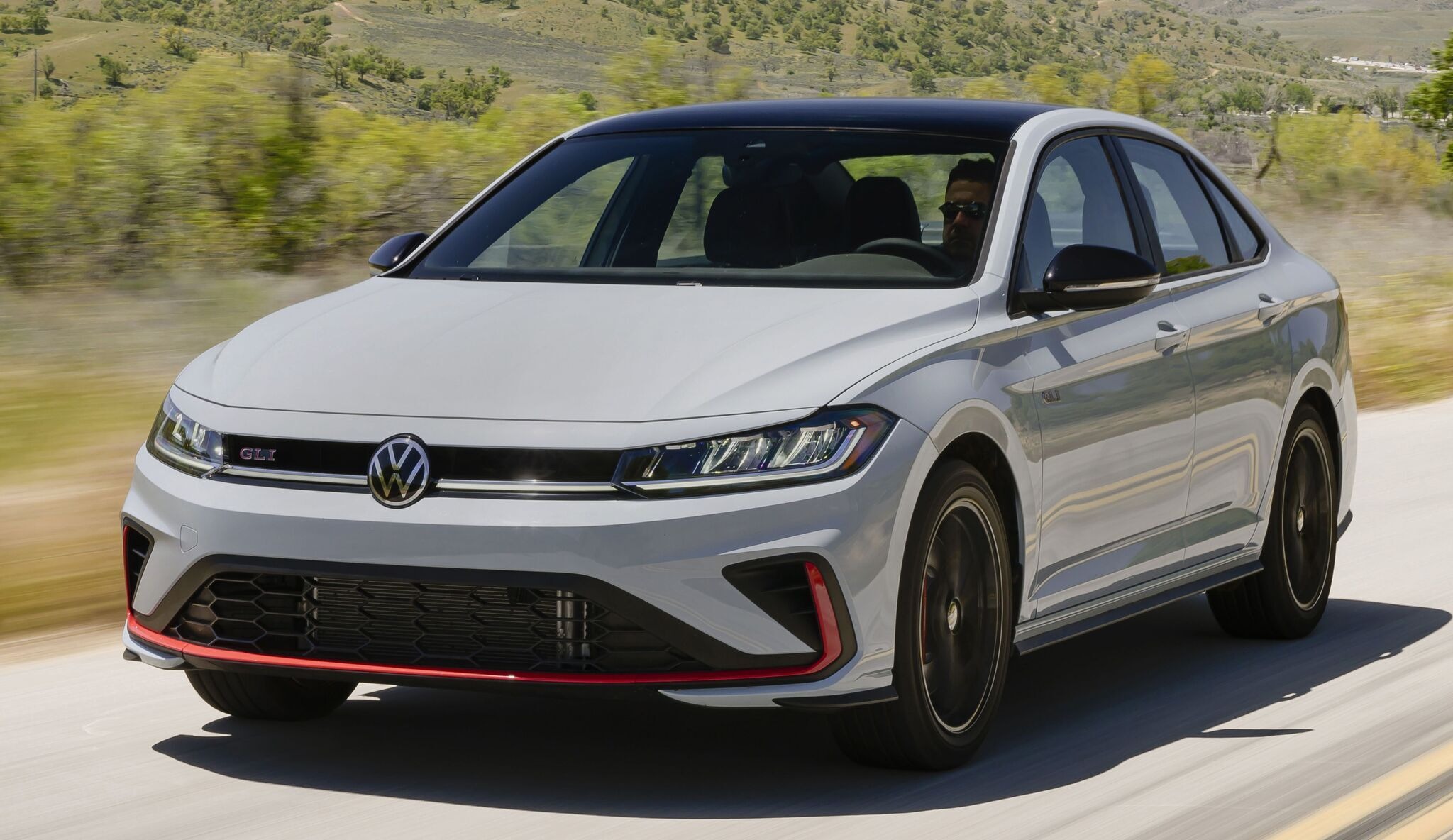 VWゴルフGTIのセダン版『ジェッタGLI』に改良新型、228馬力