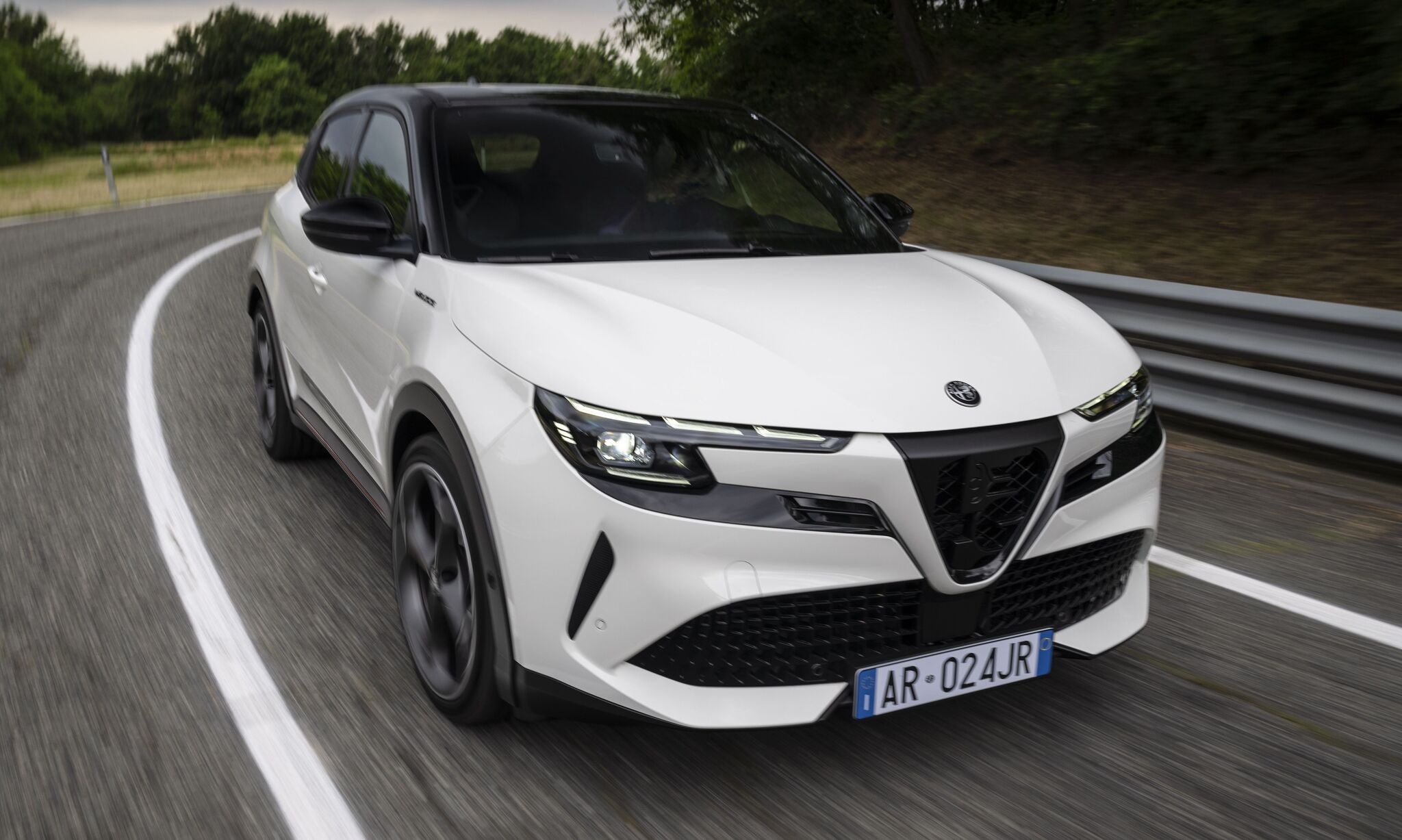 15秒でニュース］アルファロメオ『ジュニア』に2つの世界初