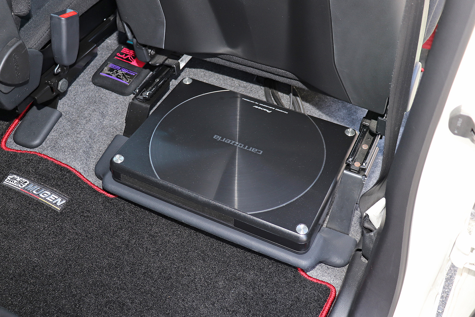 carrozzeria TS-WH1000A 採っ パワードサブウーファー carrozzeria TS-WH1000A 採っ パワードサブウーファー