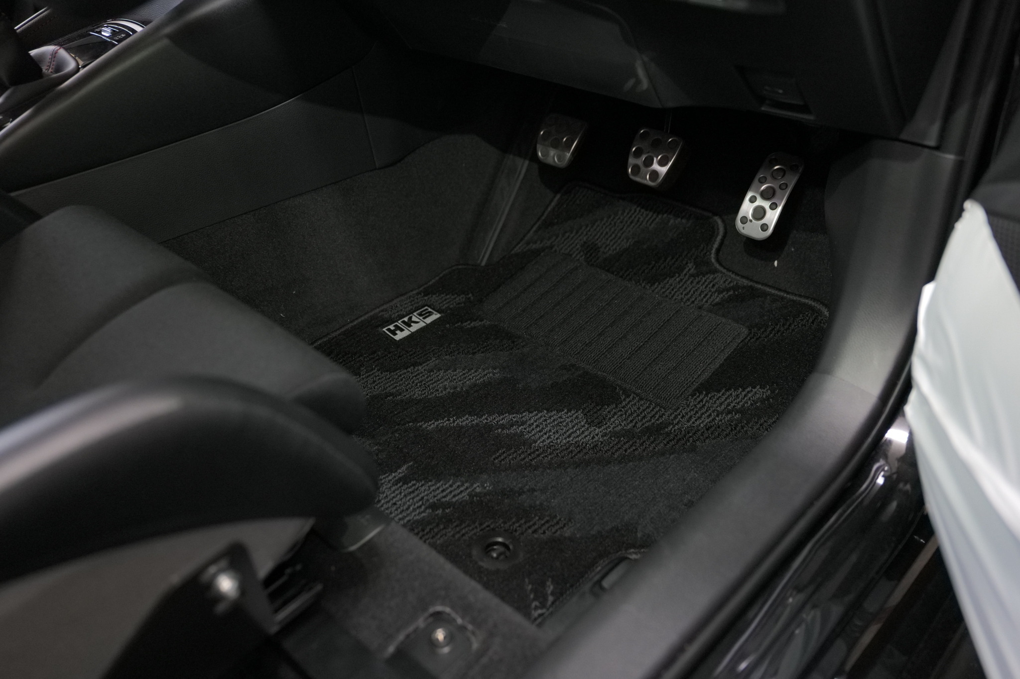 HKSのオイルカラーデザイン、『R34 GT-R』『GR86/BRZ』『GR