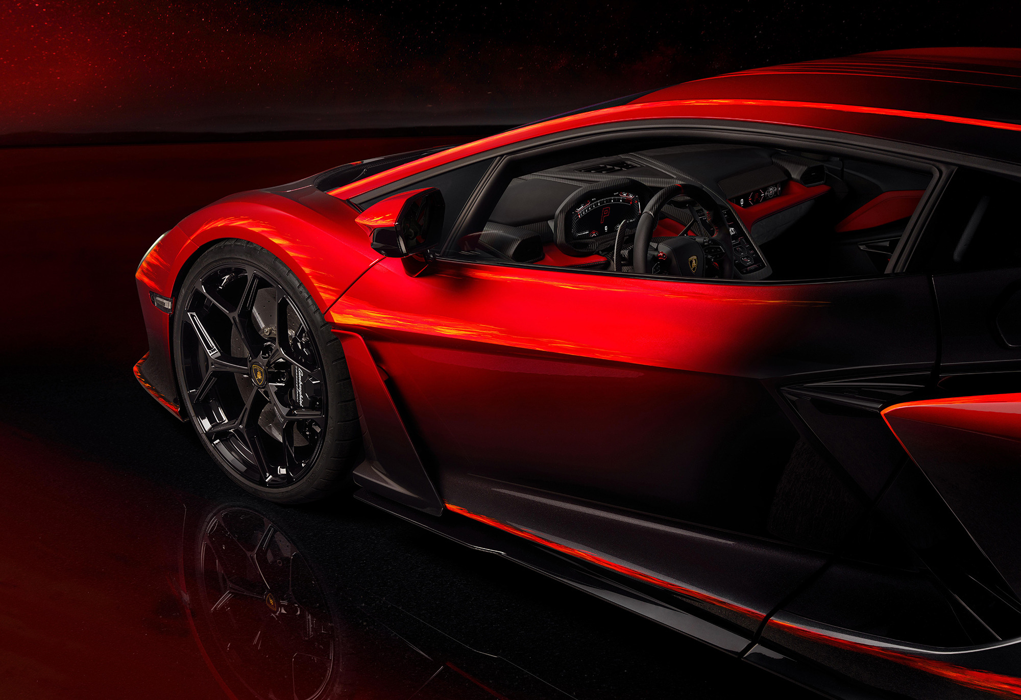 塗装だけで480時間、特別なランボルギーニ『レヴエルト』に光る職人芸