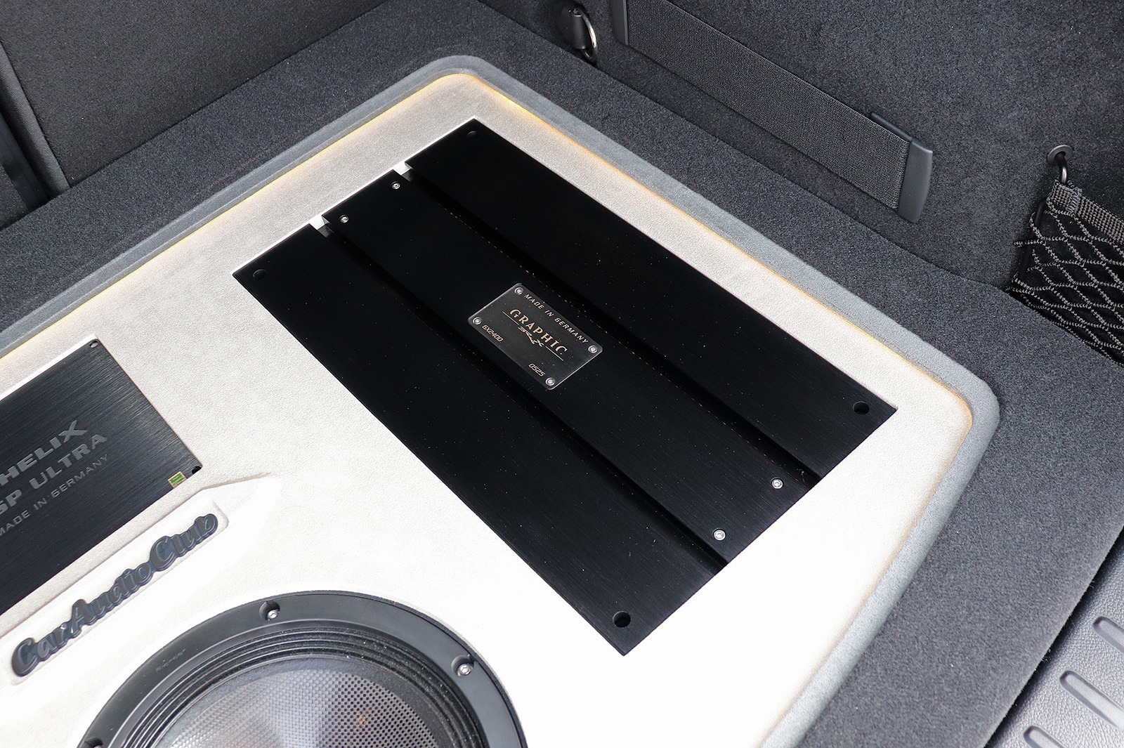 業務用パワーアンプ二台セット　総額36万円相当を処分価格　即戦力 業務用パワーアンプ二台セット総額36万円相当を処分価格即戦力