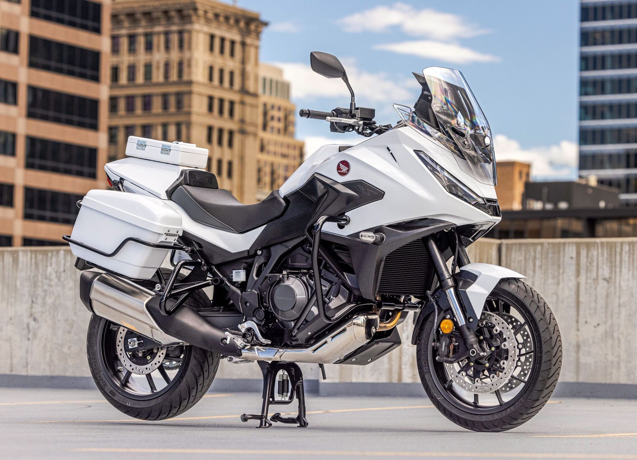 ホンダの新型白バイがカッコいい！『NT1100 Police』米国で2025年5月