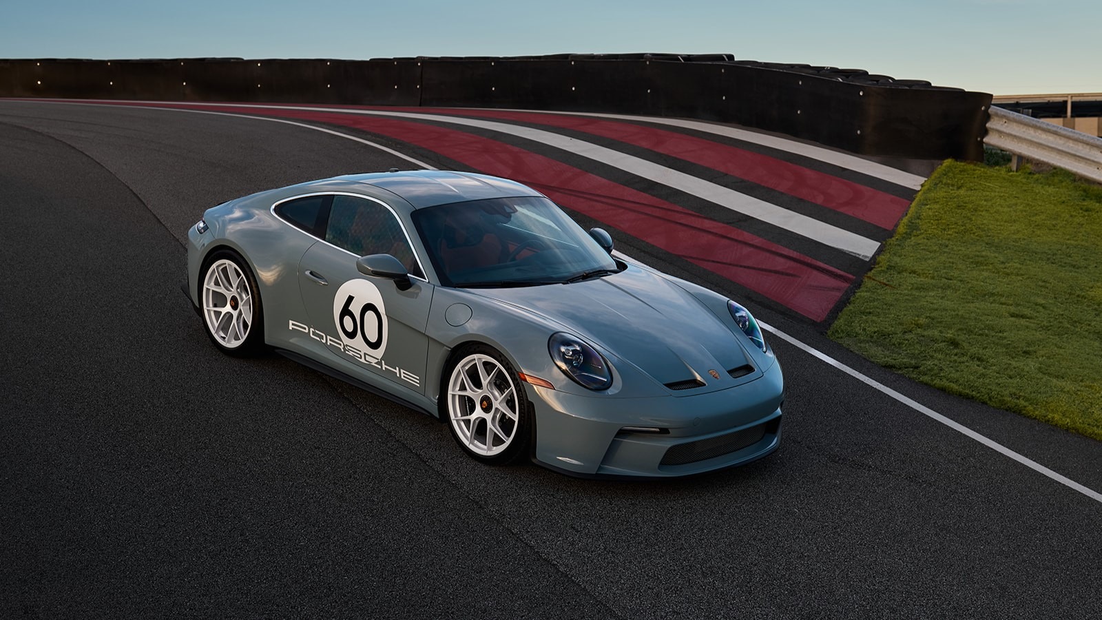非売品 激レア PORSCHE 911歴代シリーズオブジェ 非売品 激レア PORSCHE 911歴代シリーズオブジェ