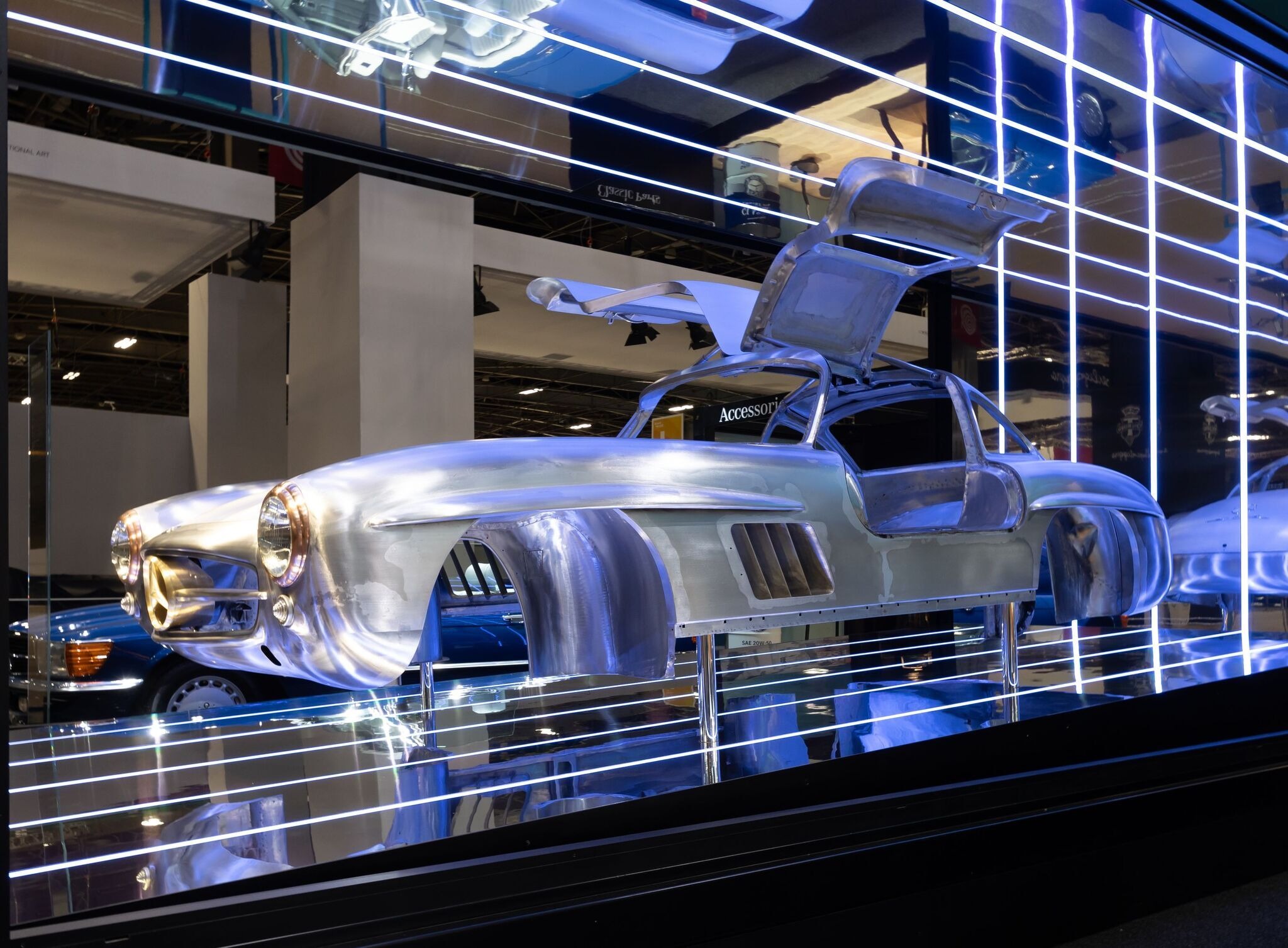 333台限定生産 メルセデス・ベンツ 300SL クーペ ガルウィング