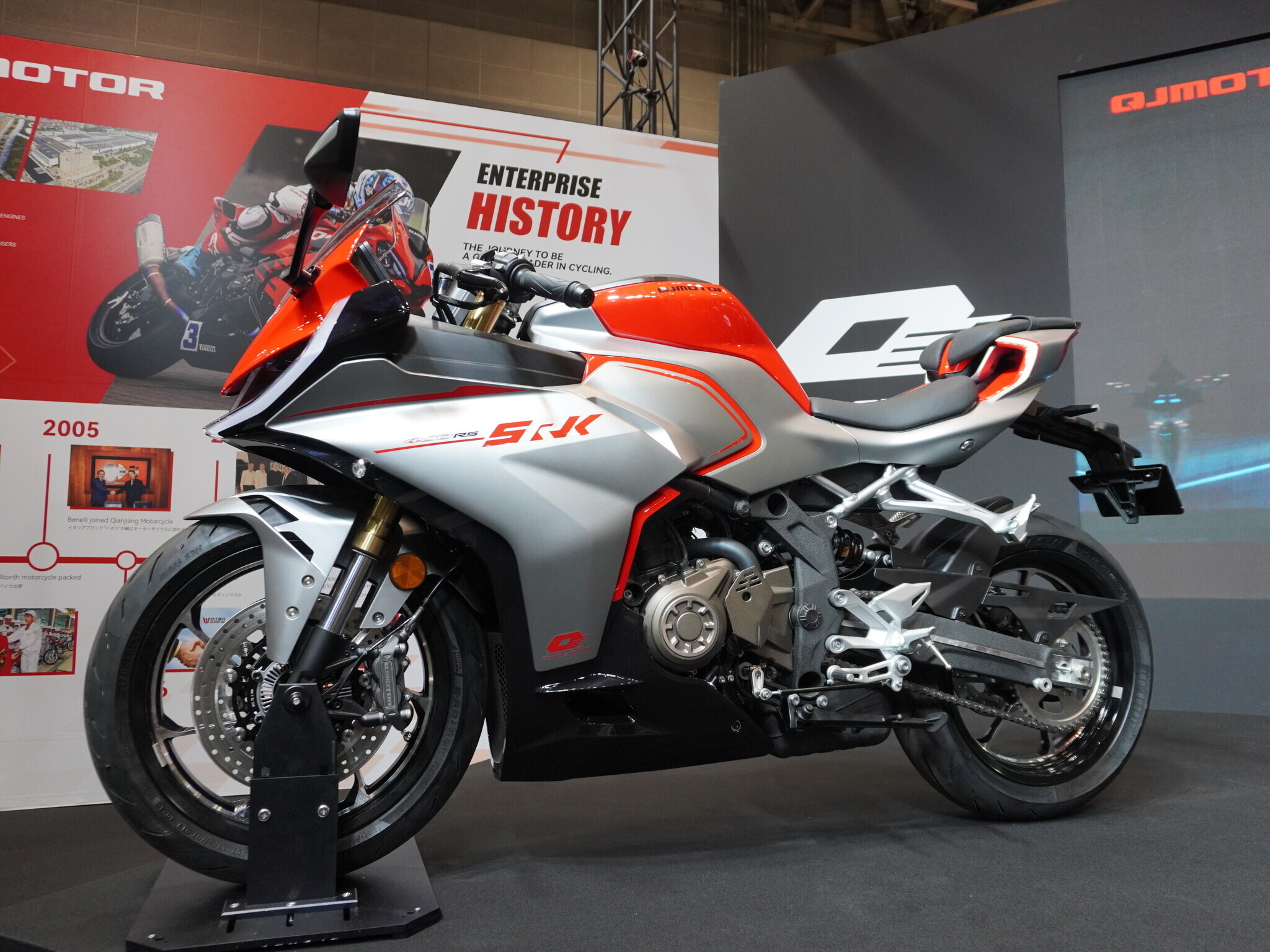 中国製400cc・4気筒が「第3の選択肢」に? カワサキZX4Rとホンダ 中国製400cc・4気筒が「第3の選択肢」に? カワサキZX4Rとホンダ