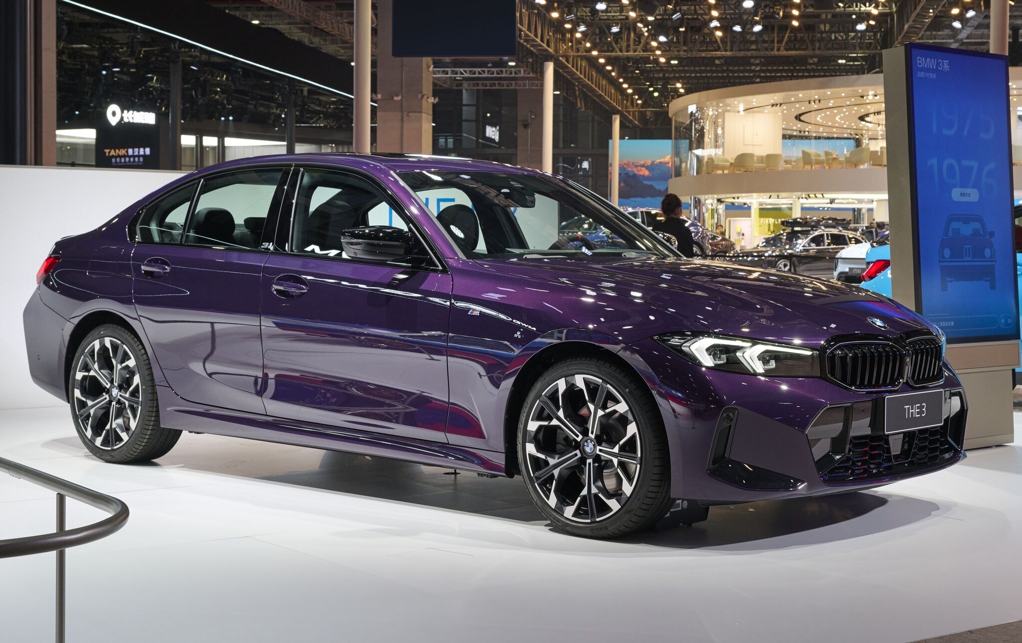 BMW『3シリーズ』50周年記念モデルを初公開、世界限定2500台 BMW『3シリーズ』50周年記念モデルを初公開、世界限定2500台