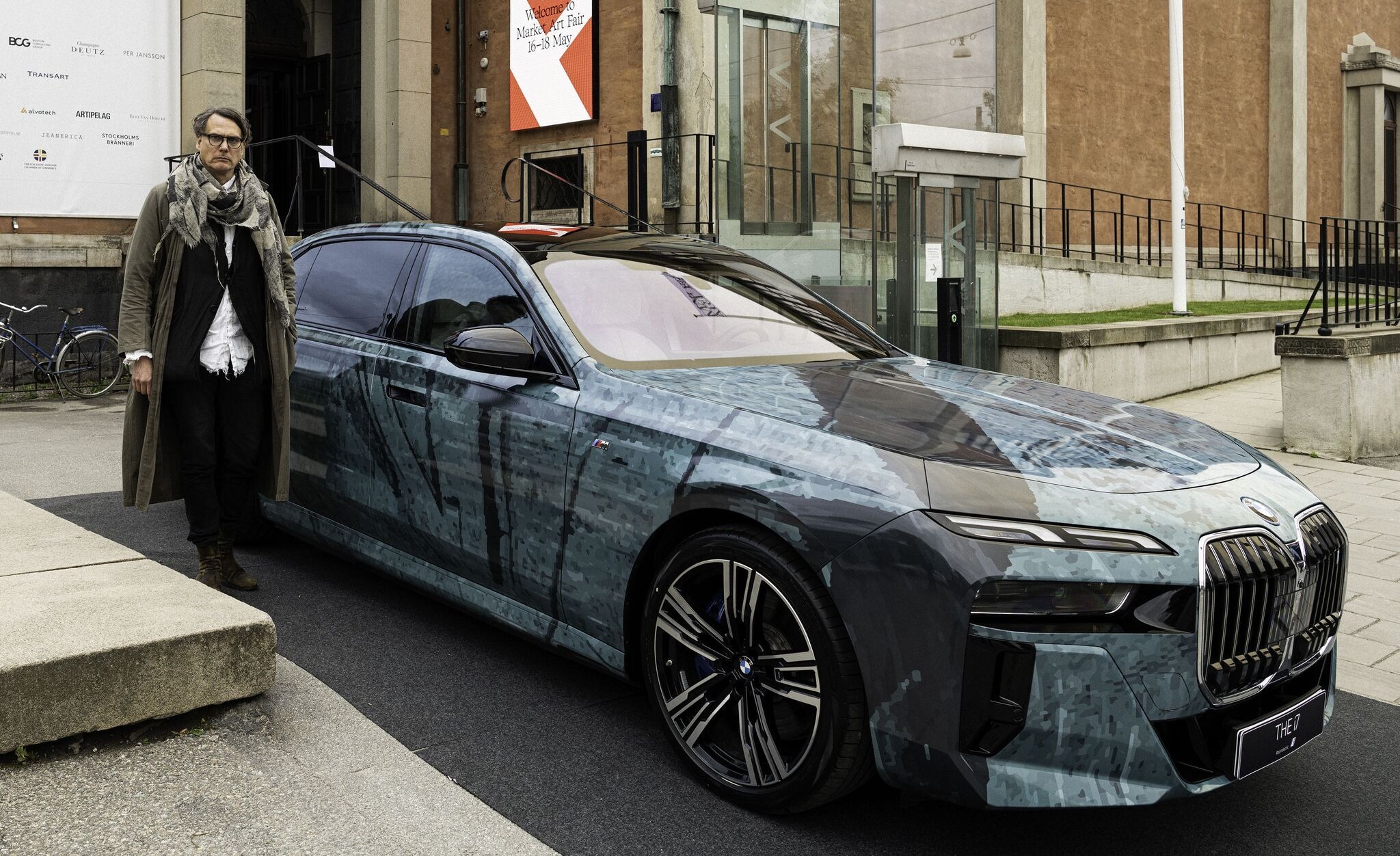 BMWの最新アートカー7台がスウェーデン・ストックホルムで「走るアート