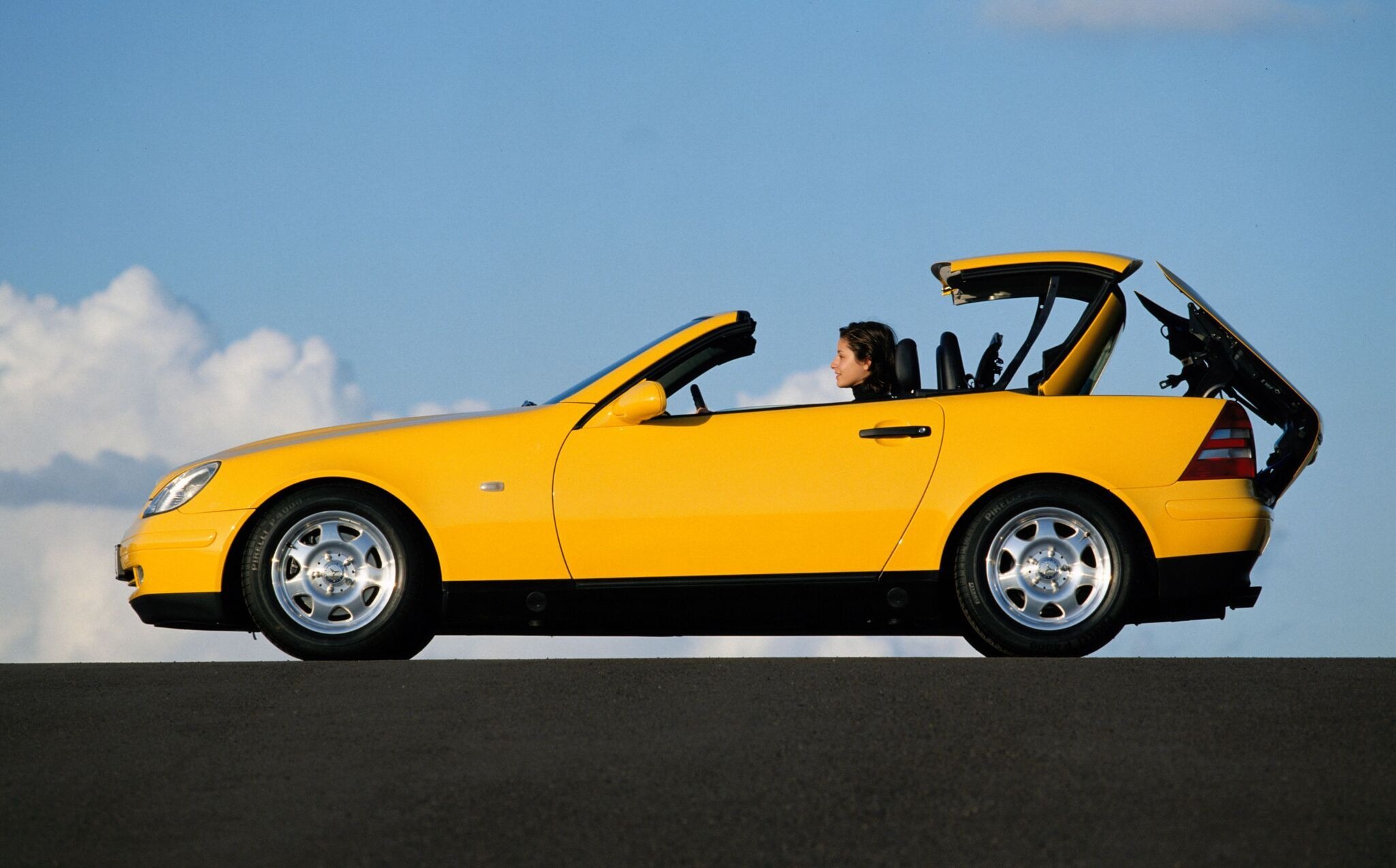 【希少】メルセデスベンツ SLK230 初代 ディーラー特注 イエロー ミニカー Amazon | ミニカー 1/43 メルセデスベンツ 初代SLK 230 R170